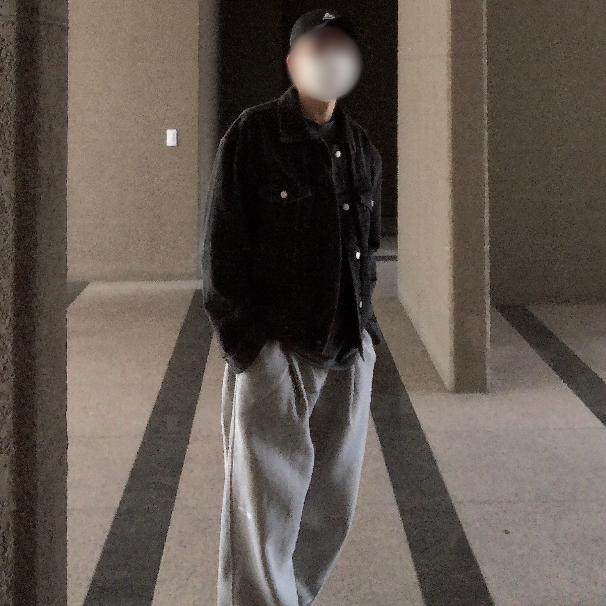 Undermycar Mu.03 Anti Fxxking Logo Play Oversized Sweat Jogger Melange Gray 착용 스타일 - 2