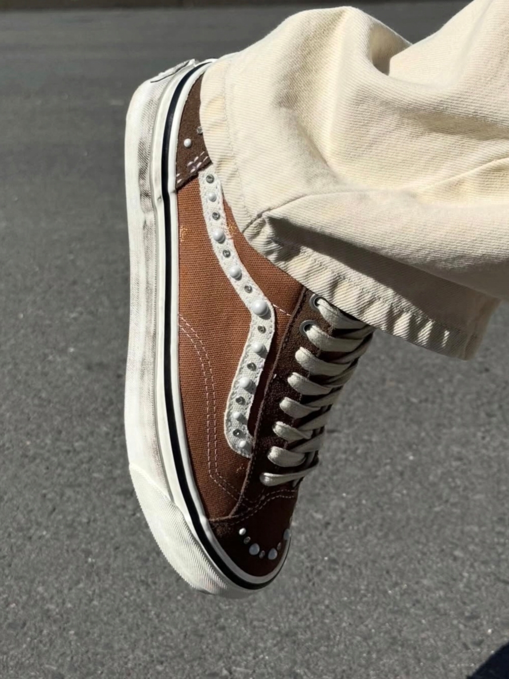 Vans LX Old Skool 36 Pearlized Vintage Cocoa Brown 착용 스타일