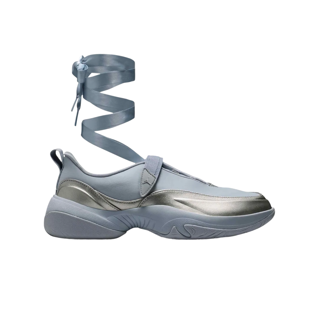 IB8597-002 (W) Jordan Point Metallic Silver Smoke Grey