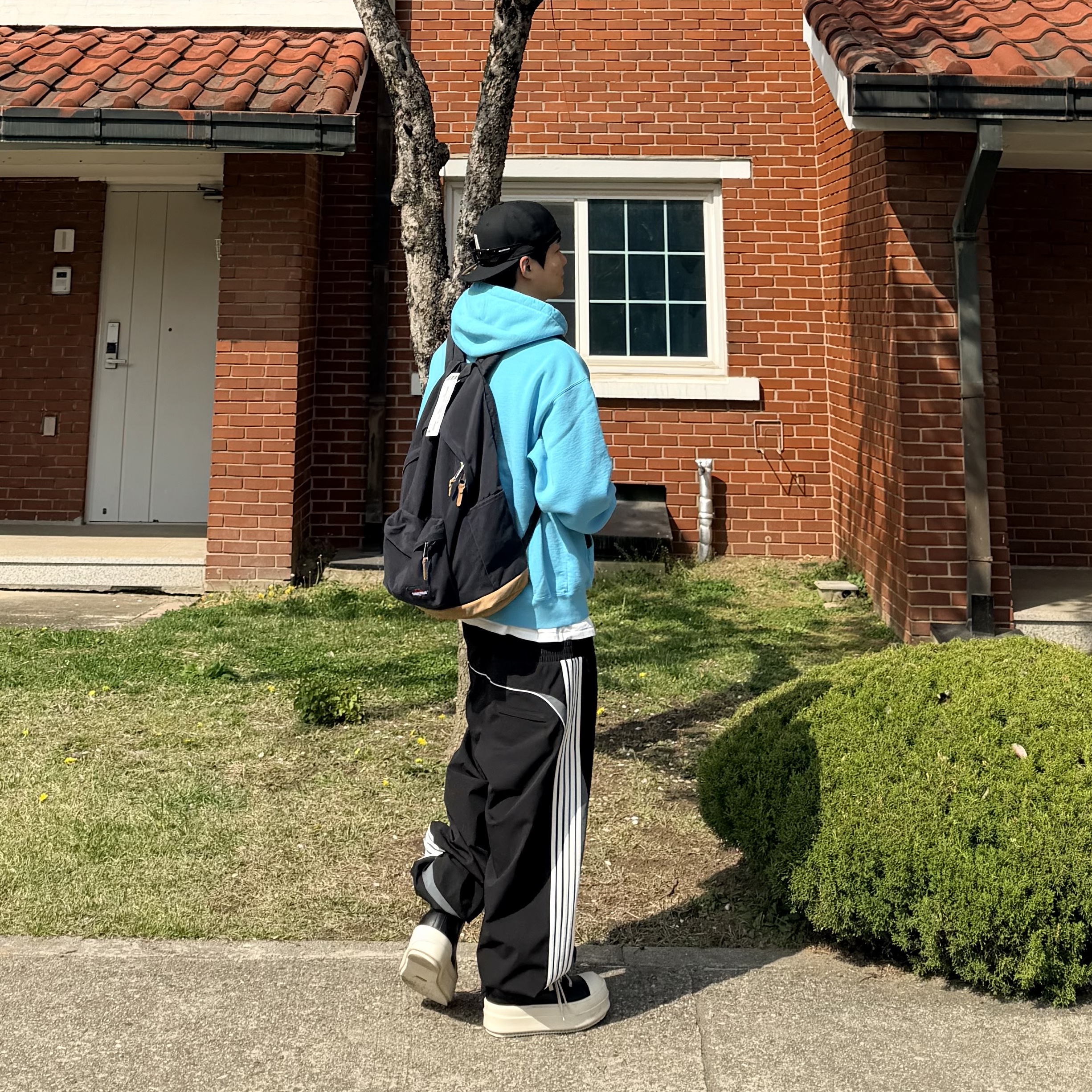 Supreme Small Box Zip Up Hooded Sweatshirt Light Blue - 26SS, STU X EASTPAK Padded PAK'R 80'S Black XL 착용 스타일 - 1