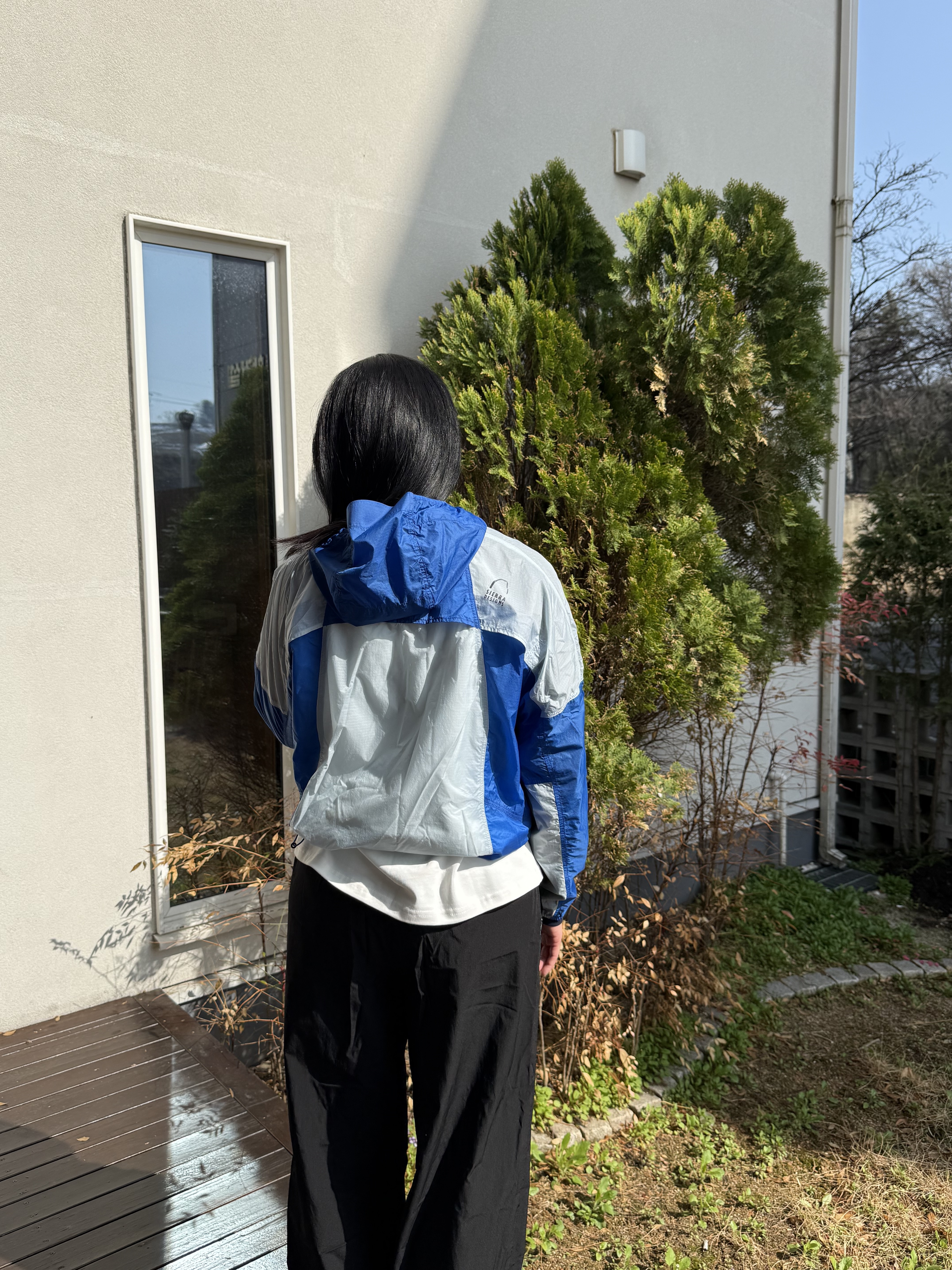 SIERRA DESIGNS W GRAND MOTHERSHIP Lightweight Windshell Jacket Blue 착용 스타일 - 1