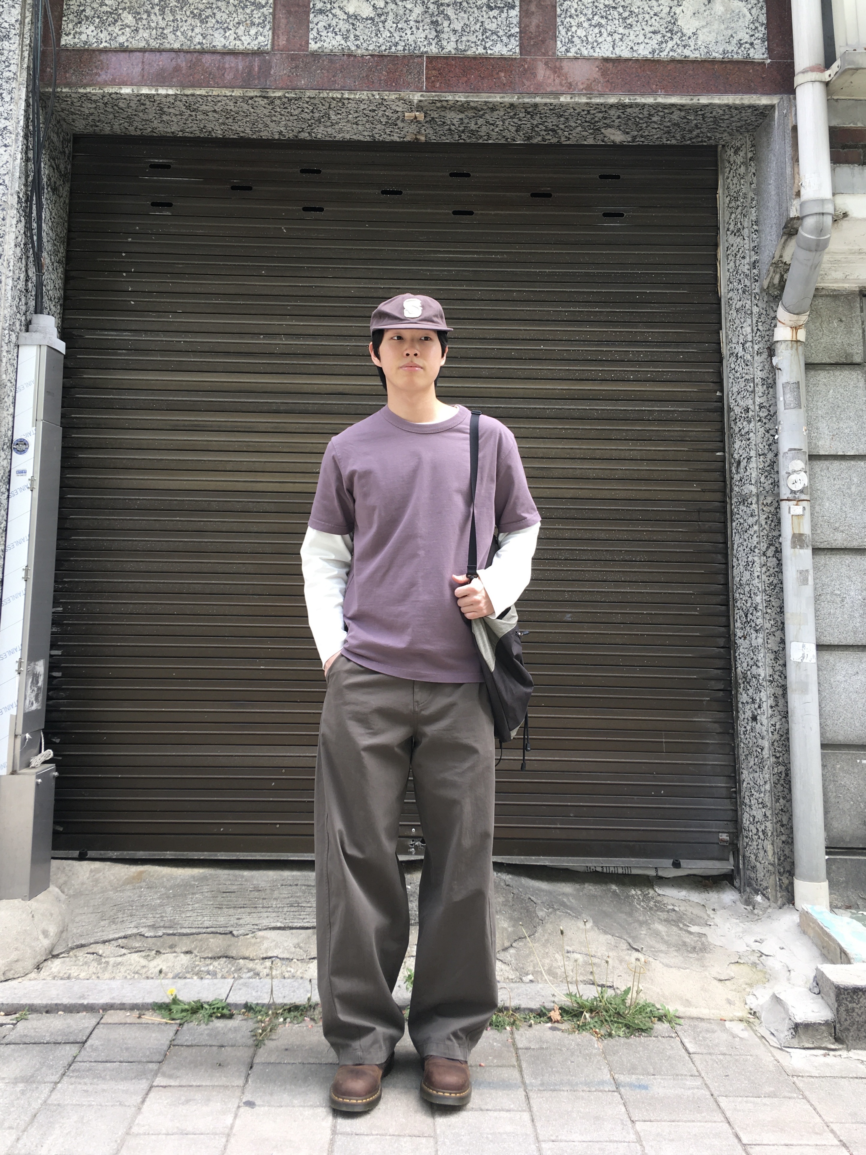 Dr. Martens 1461 Crazy Horse Dark Brown 착용 스타일 - 1