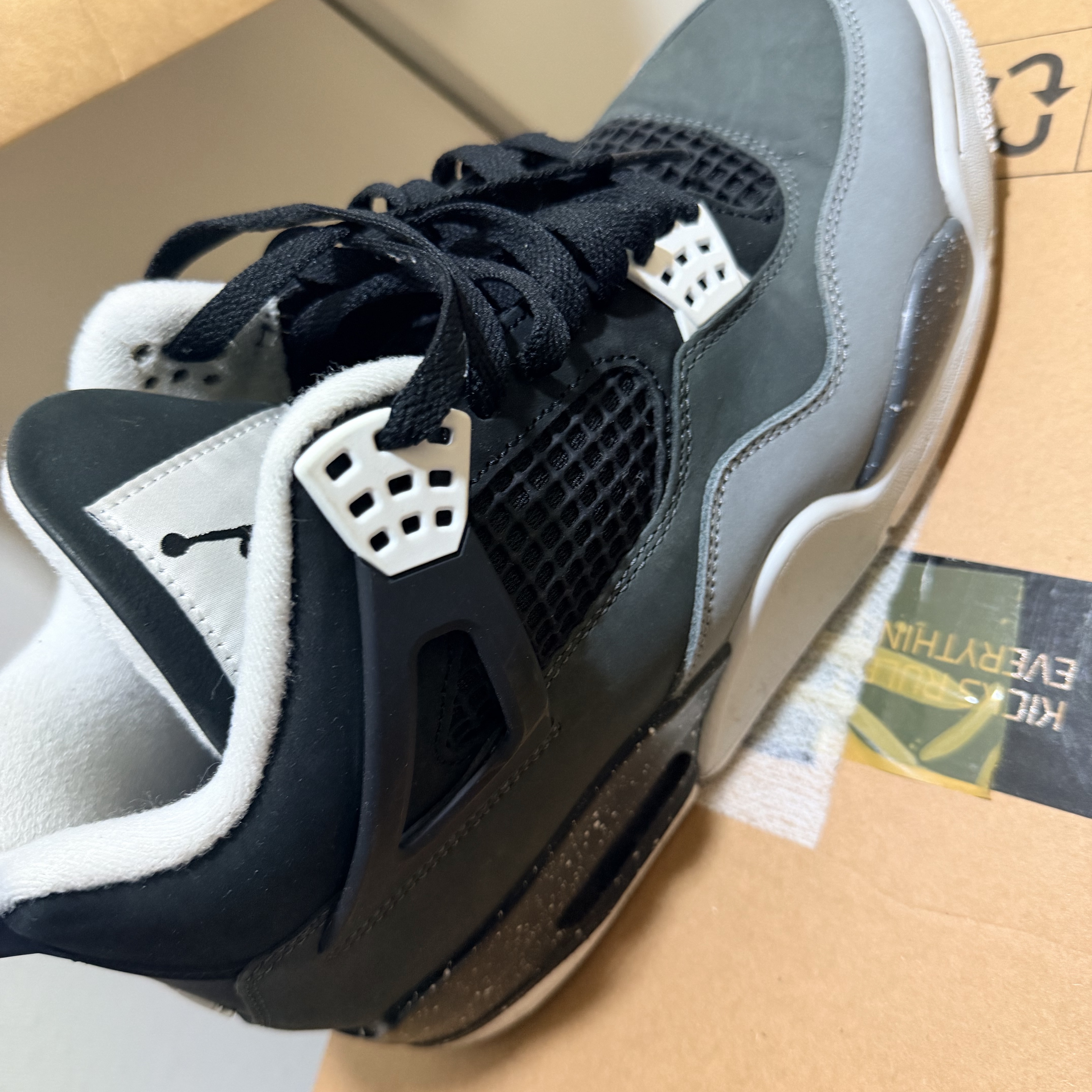 Jordan 4 Retro Fear 2024 착용 스타일