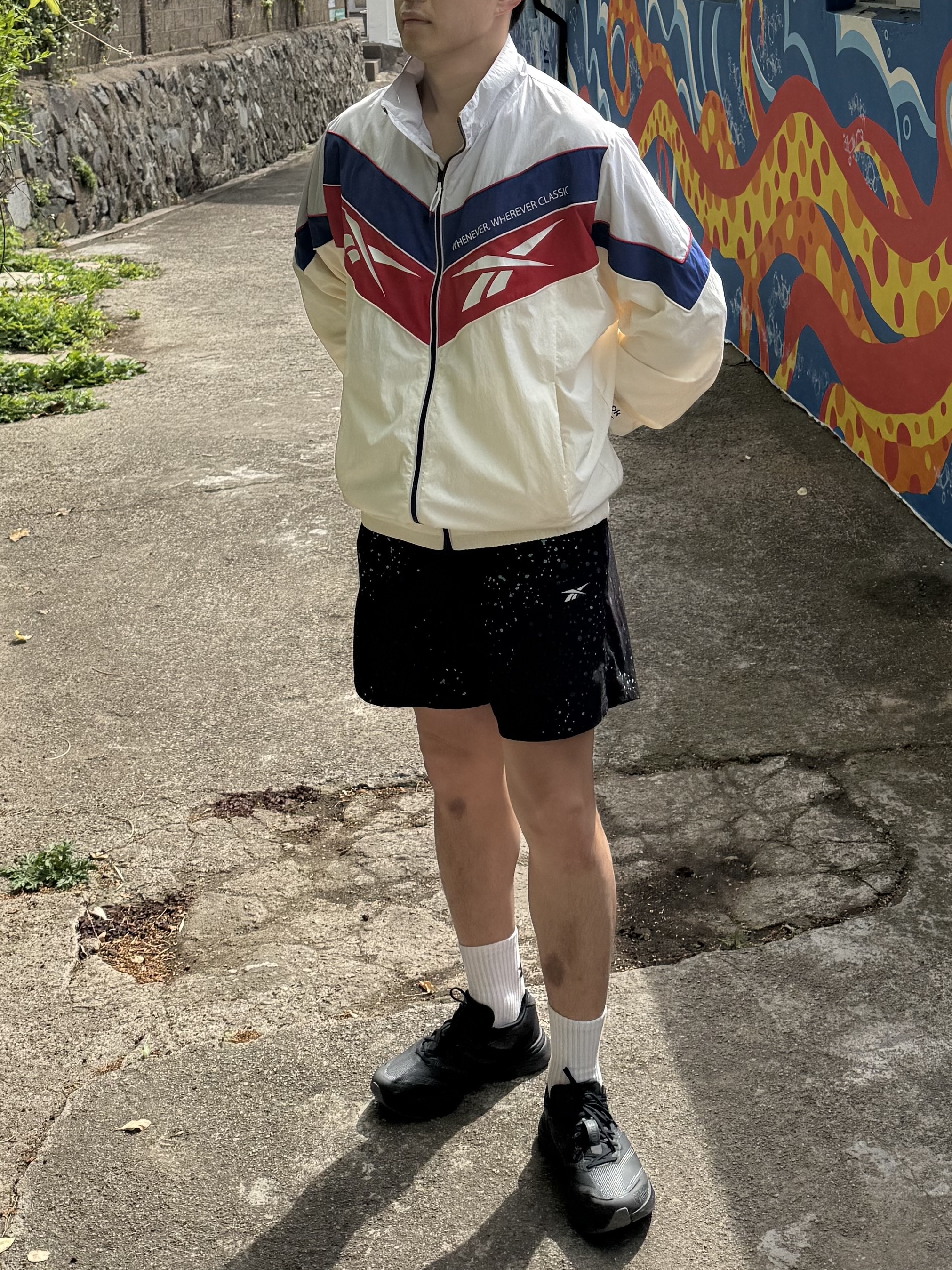 Adidas Adizero Boston 13 Core Black Carbon, Reebok Twin Vector Windbreaker Off White 착용 스타일 - 1