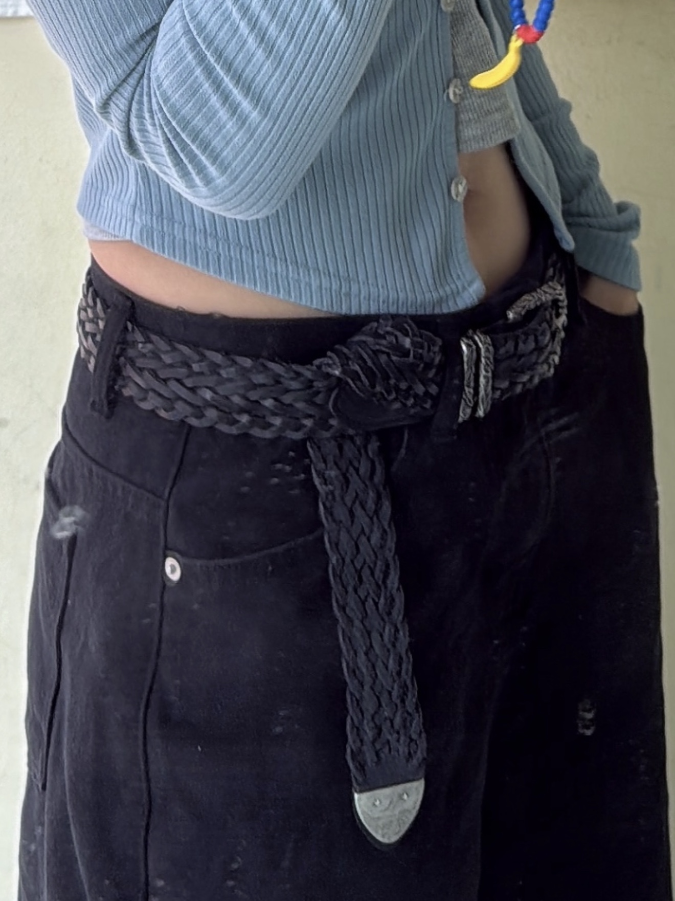Farfromwhat Far Weaving Belt Black 착용 스타일 - 2
