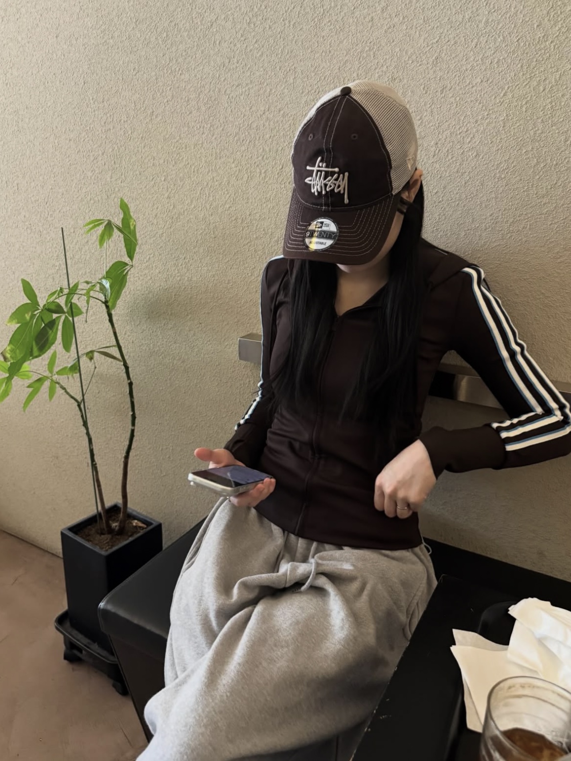 (W) Adidas Originals Hooded Trefoil Zipper Jacket Aurora Coffee - KR Sizing, Stussy New Era 9twenty Basic Trucker Brown 착용 스타일 - 1