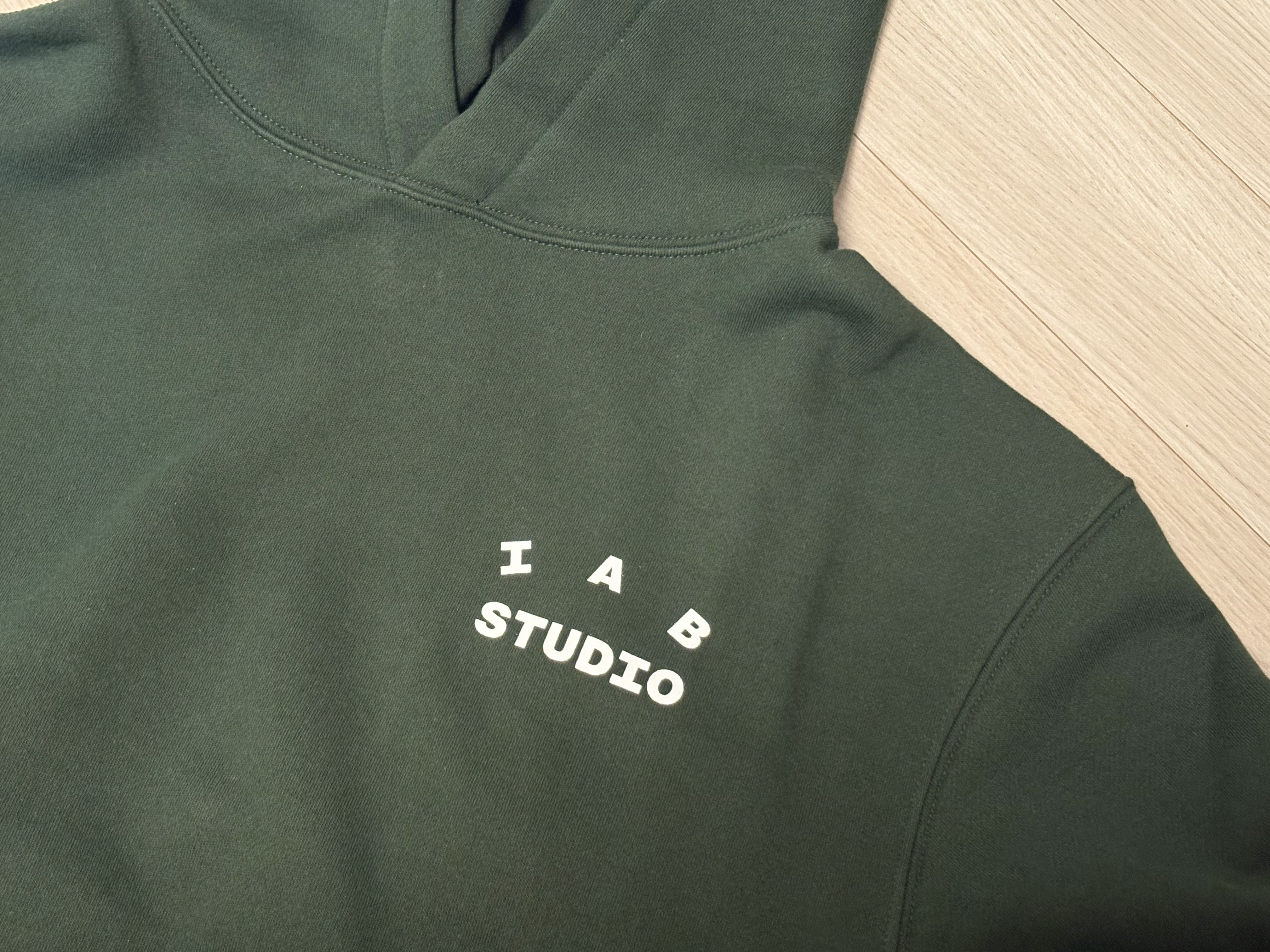 IAB Studio Hoodie Deep Green 2026 Ver. 착용 스타일