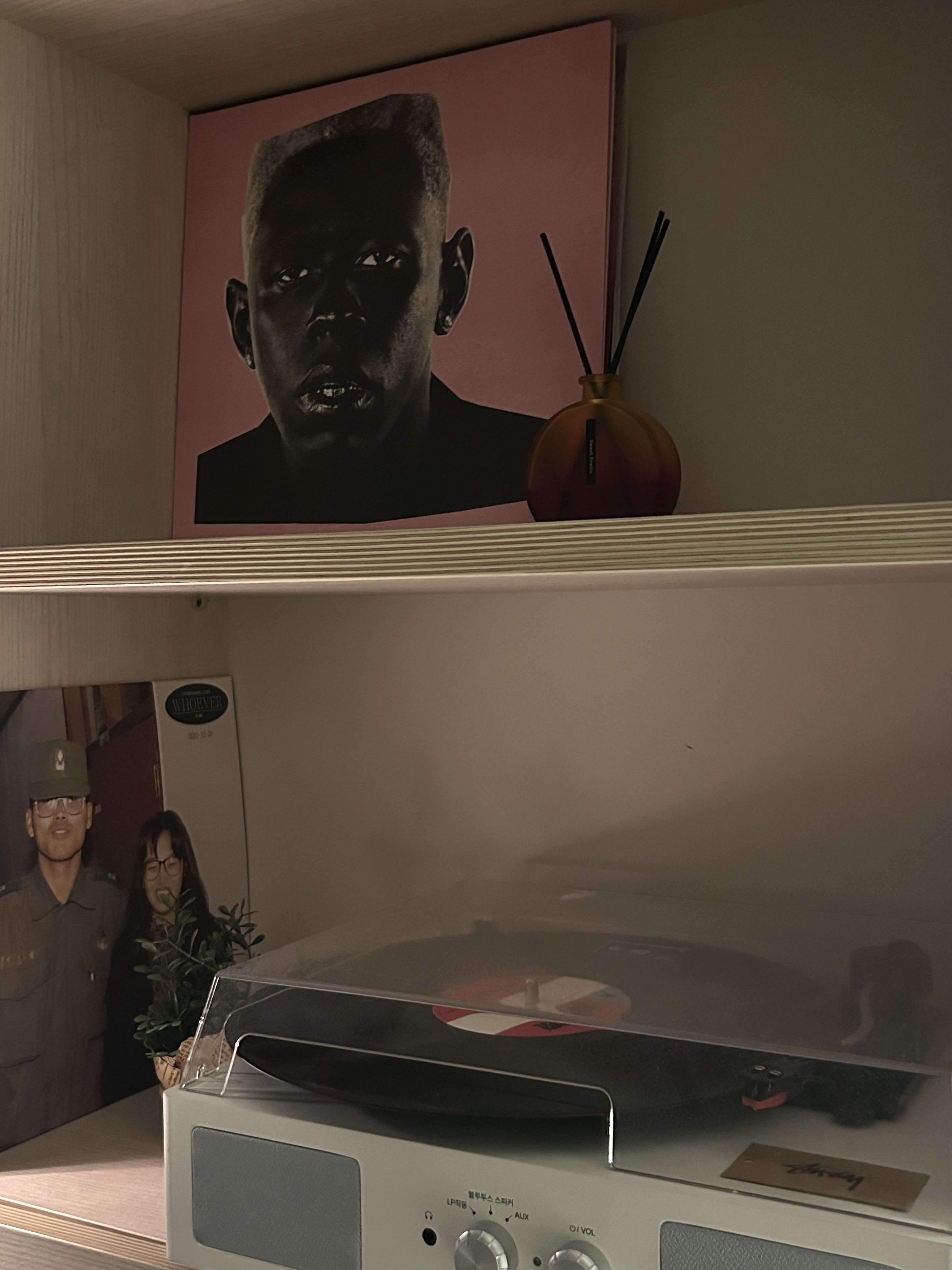 Tyler, The Creator 5th Album Igor LP Black 착용 스타일 - 1