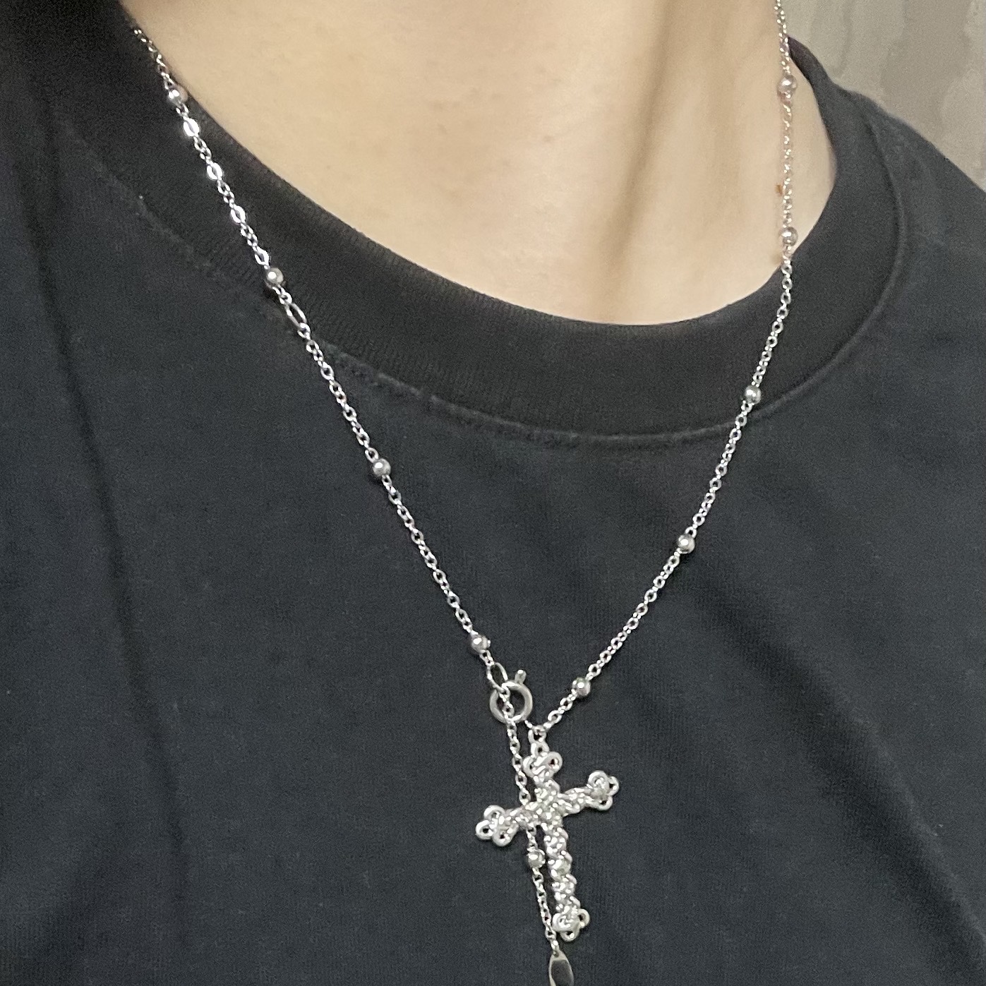 Sentiments No.473 Knot Cross Necklace Silver 착용 스타일