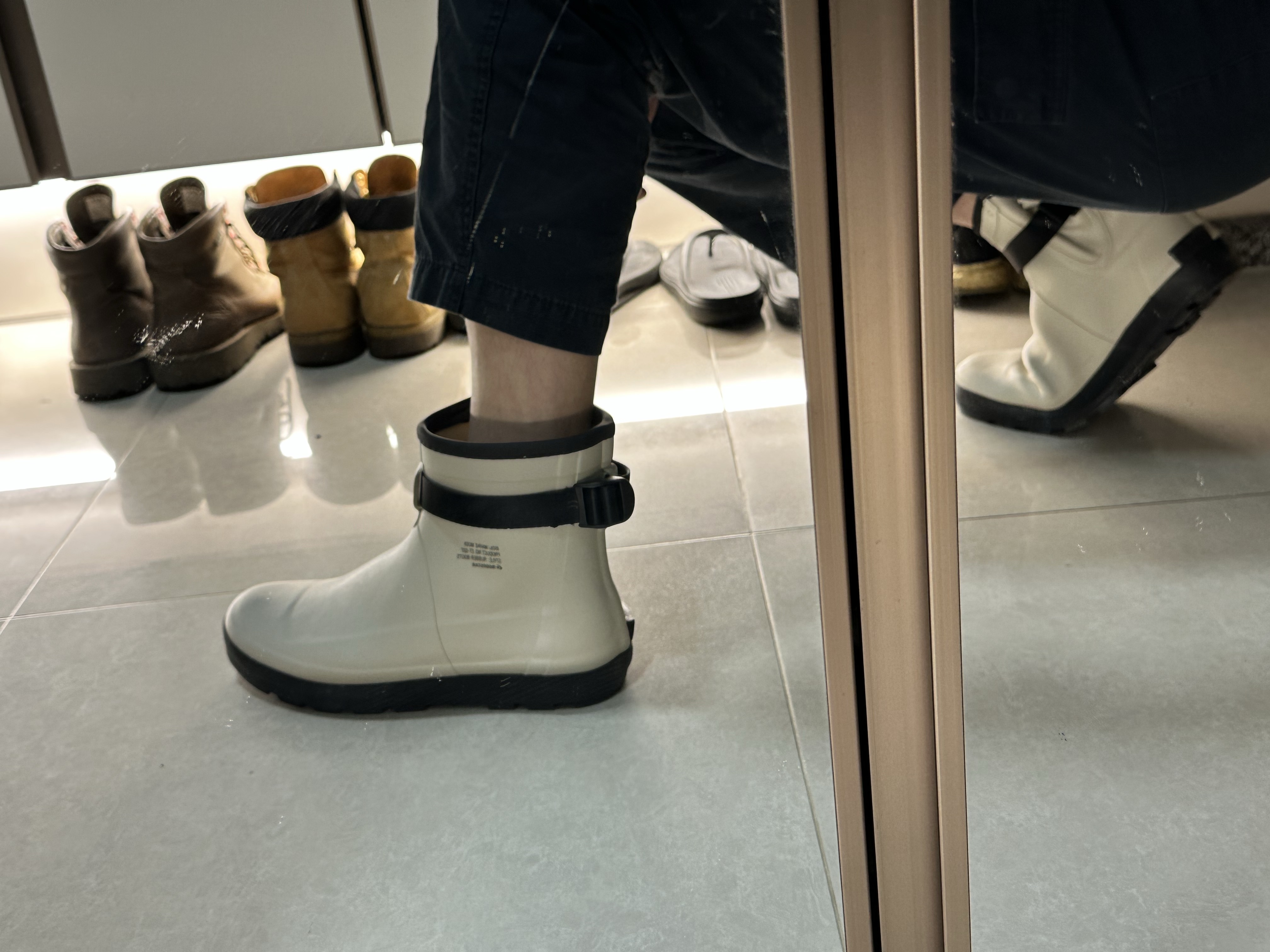 Moonstar 810s ET027 Marke Modi White 착용 스타일