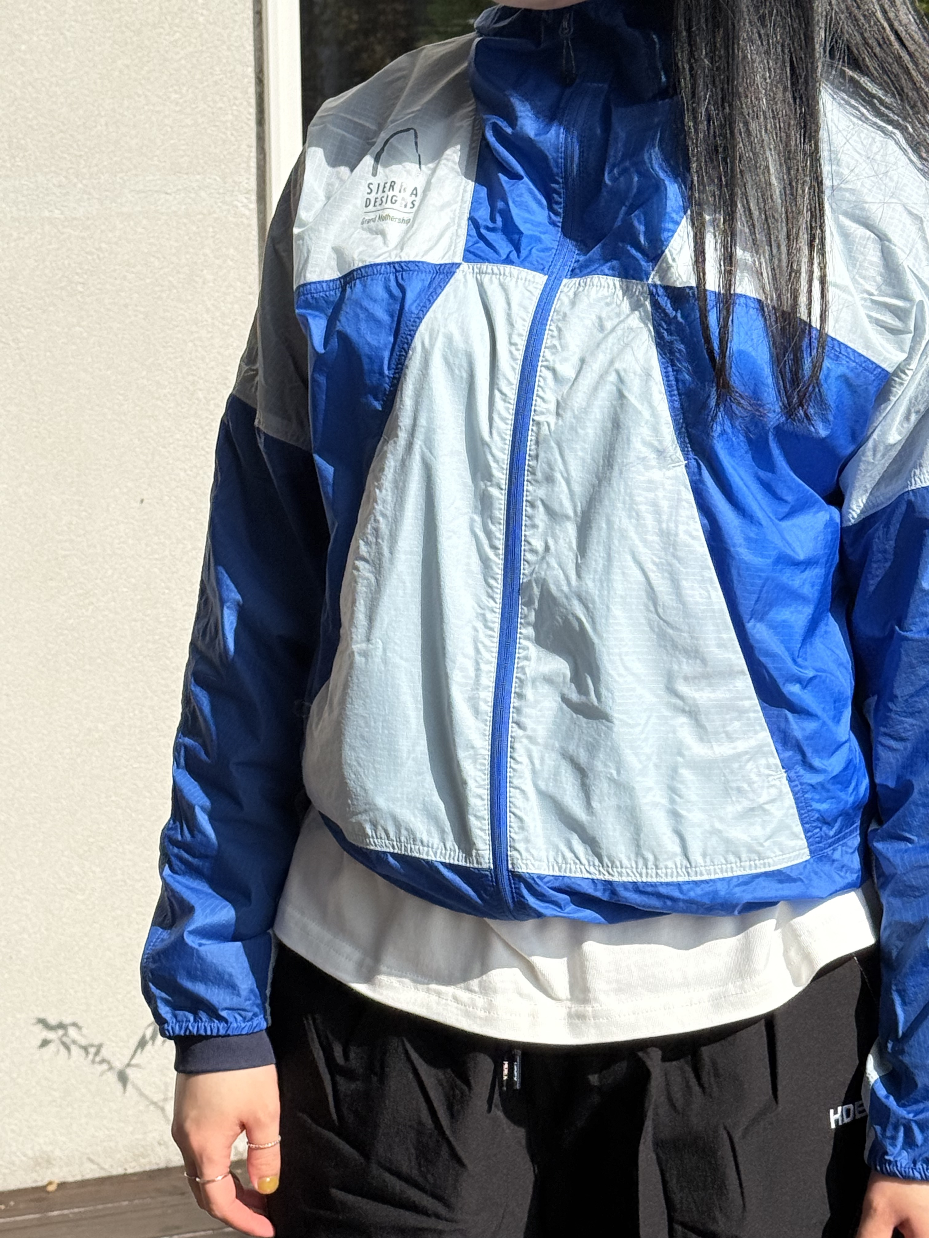 SIERRA DESIGNS W GRAND MOTHERSHIP Lightweight Windshell Jacket Blue 착용 스타일 - 3