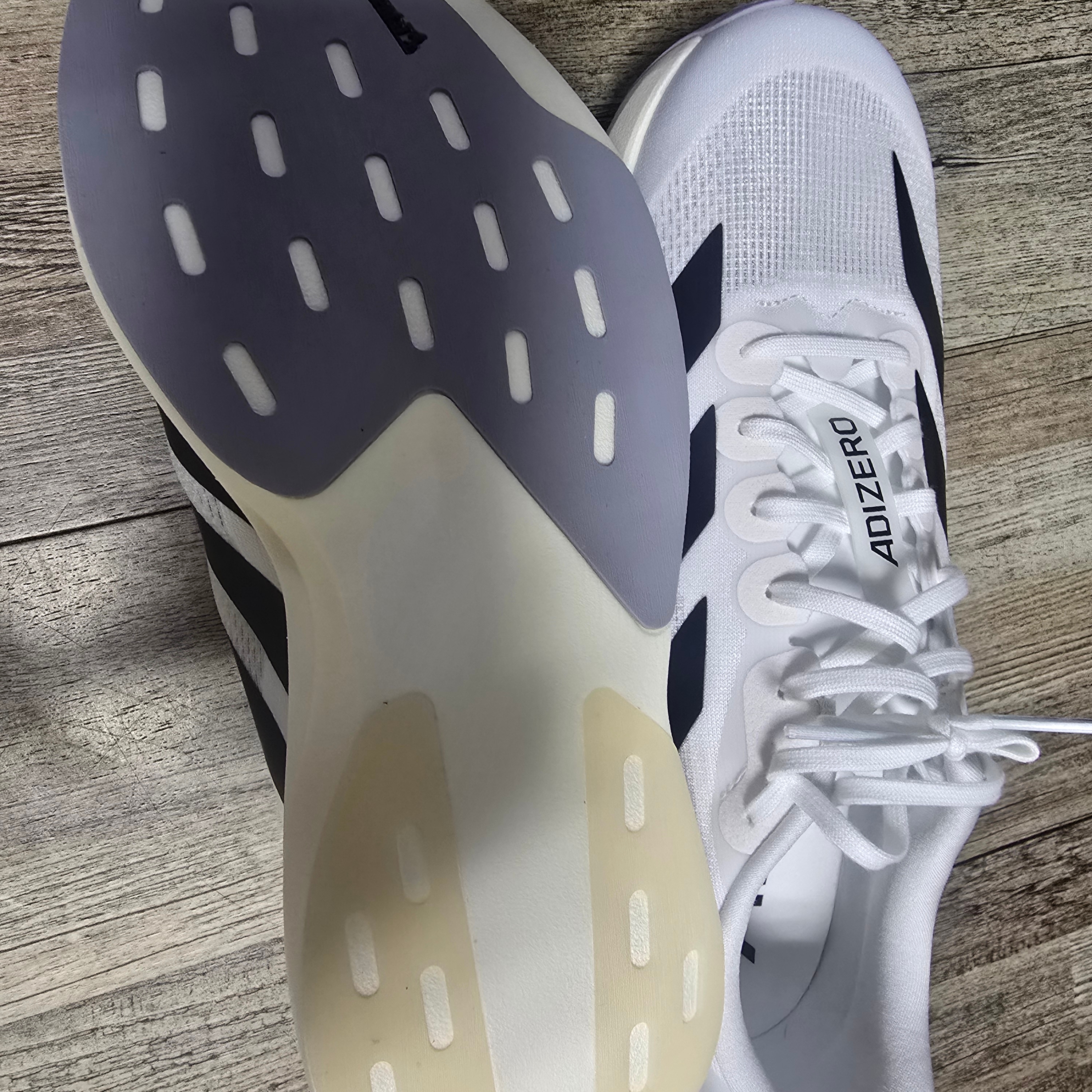 Adidas Adizero EVO SL Cloud White Core Black 착용 스타일 - 1