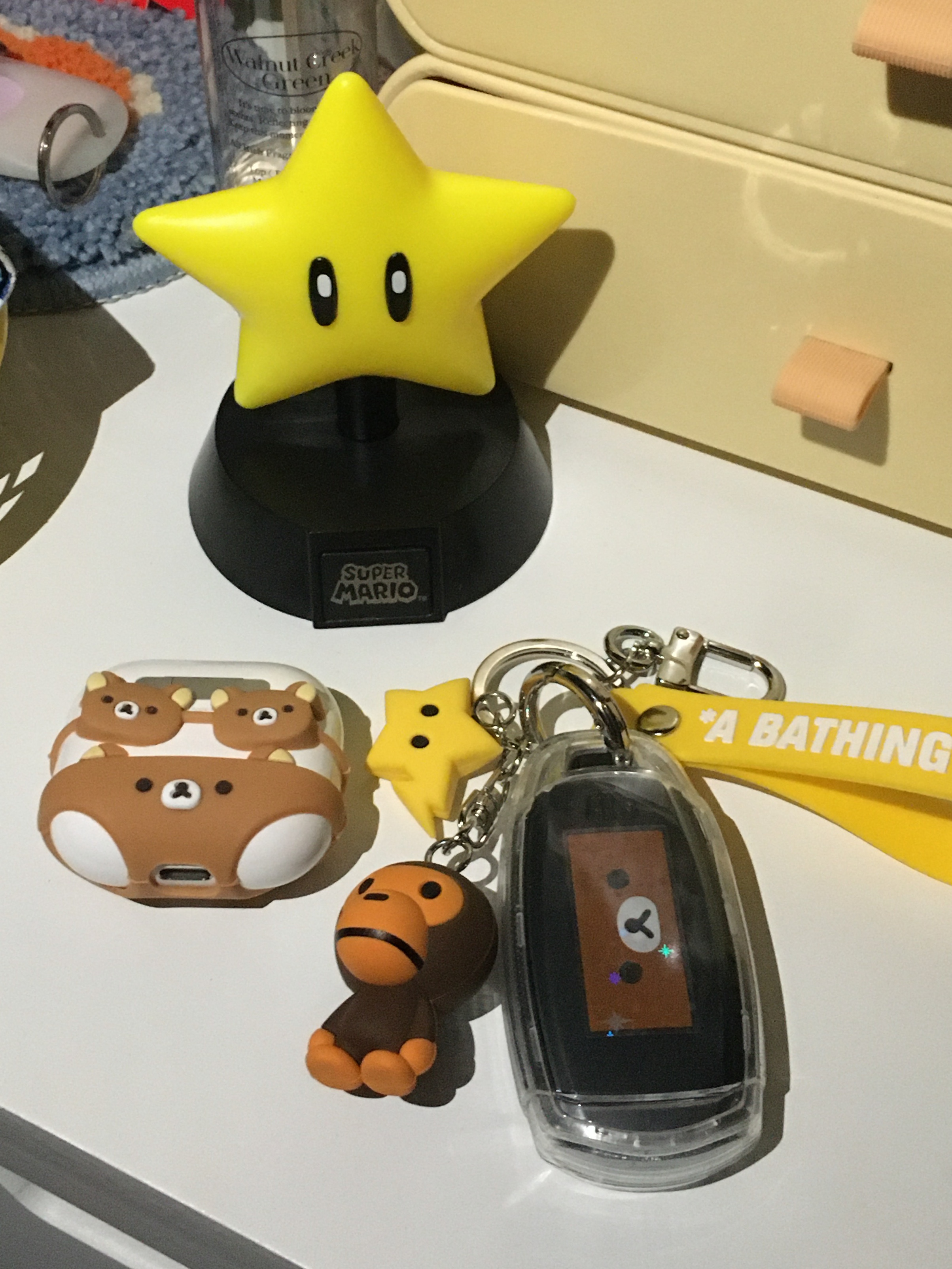 Human Made Military Card Case Olive Drab, BAPE Baby Milo Key Chain Yellow 착용 스타일 - 2