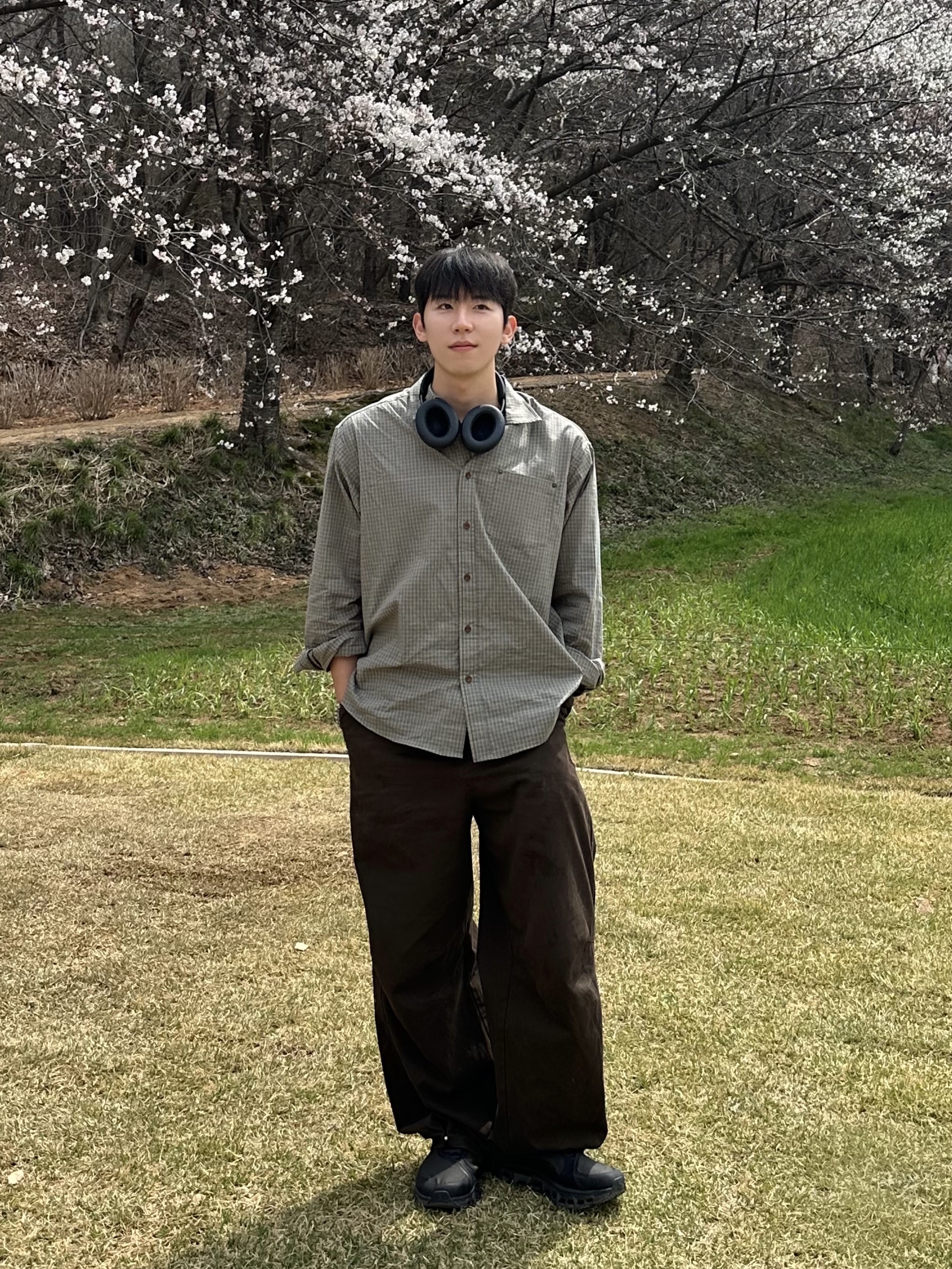 On Running x Post Archive Faction (Paf) Cloudmonster 2 Thorn Brown 착용 스타일 - 1