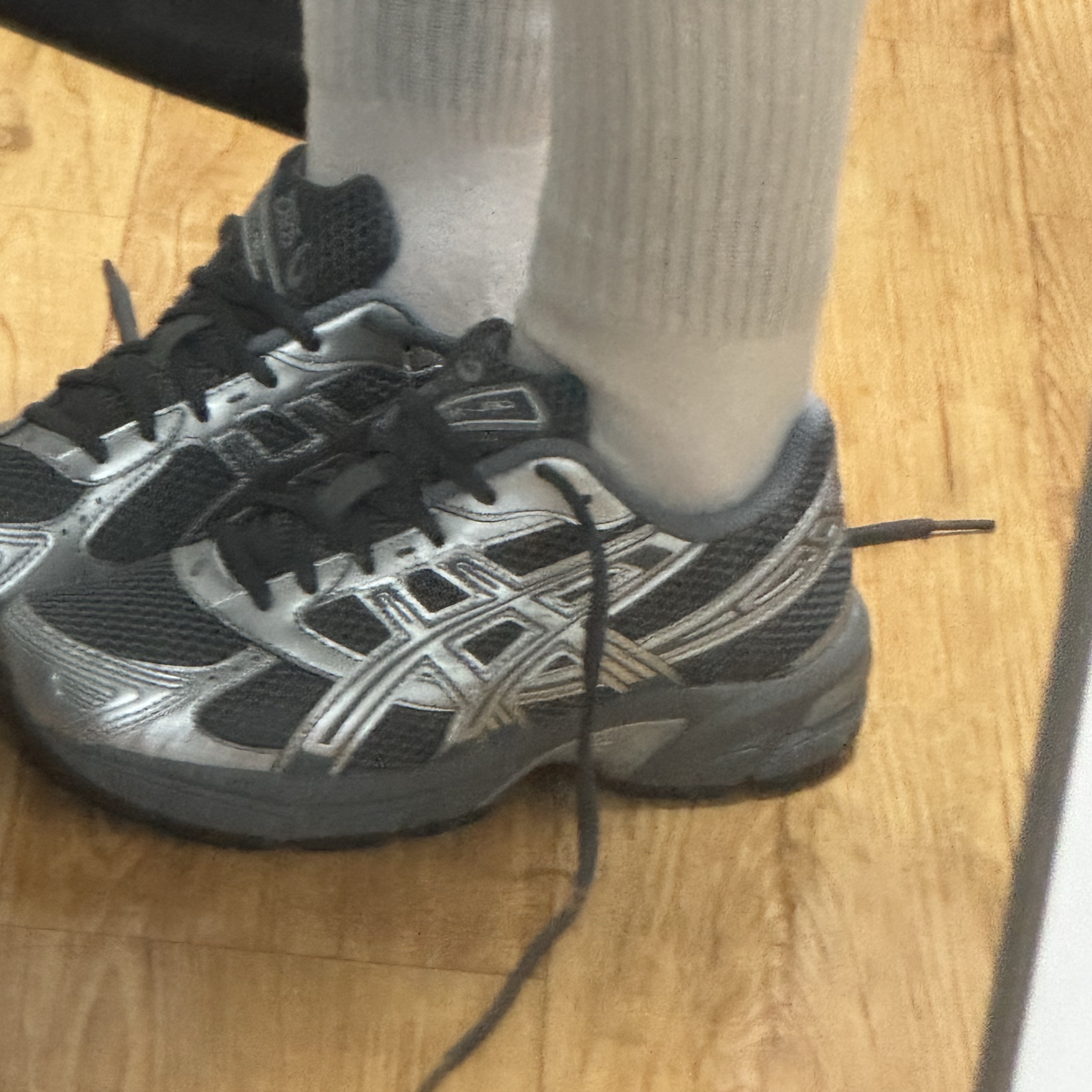 Asics Gel-1130 Steel Grey Pure Silver 착용 스타일 - 2