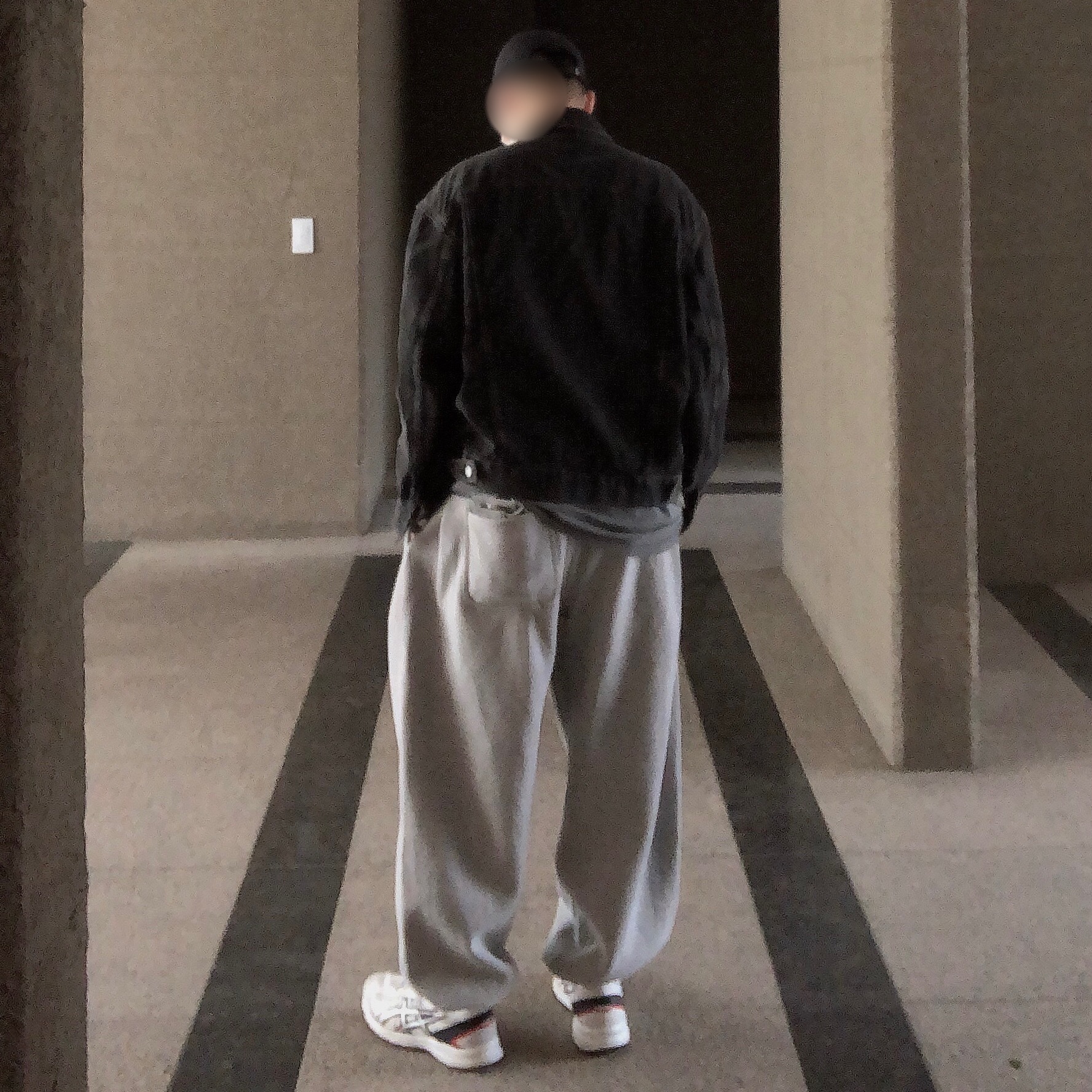 Undermycar Mu.03 Anti Fxxking Logo Play Oversized Sweat Jogger Melange Gray 착용 스타일 - 1