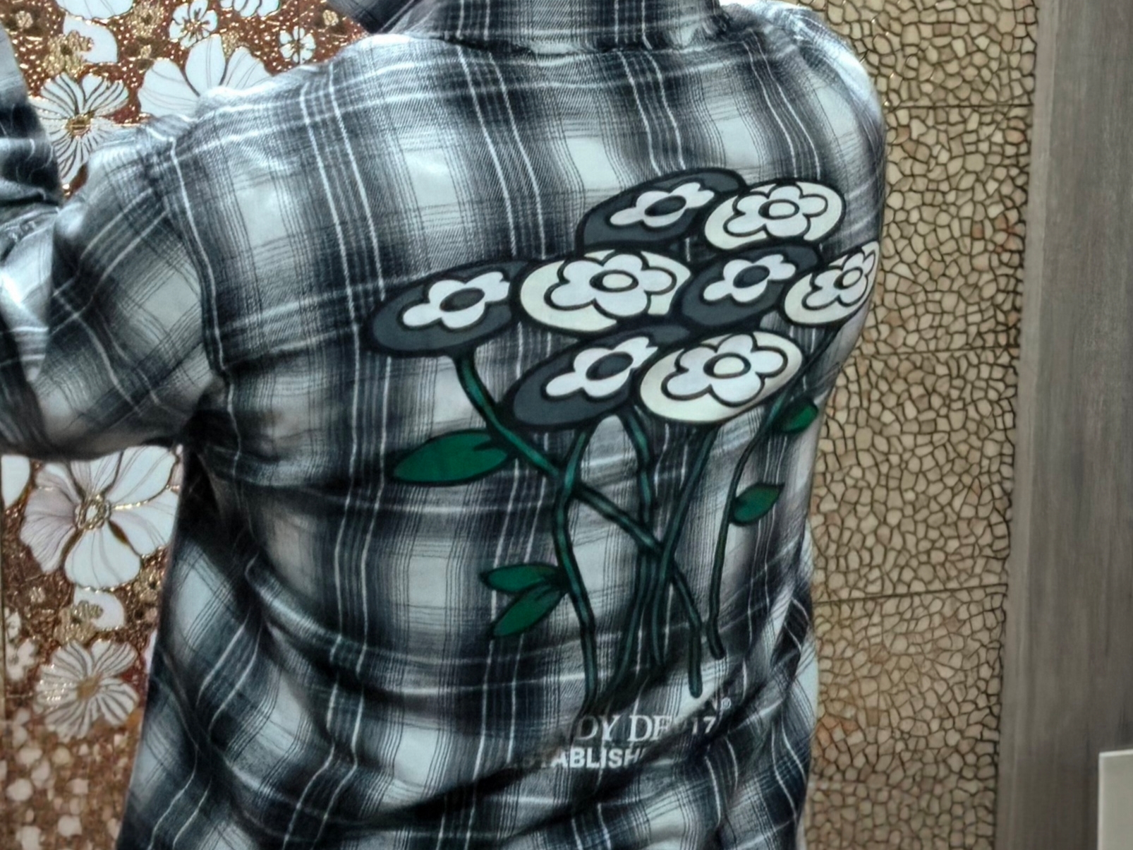Vandy The Pink Flower Flannel Shirt Black, New Balance 998 Made in USA Grey Cream 착용 스타일 - 2