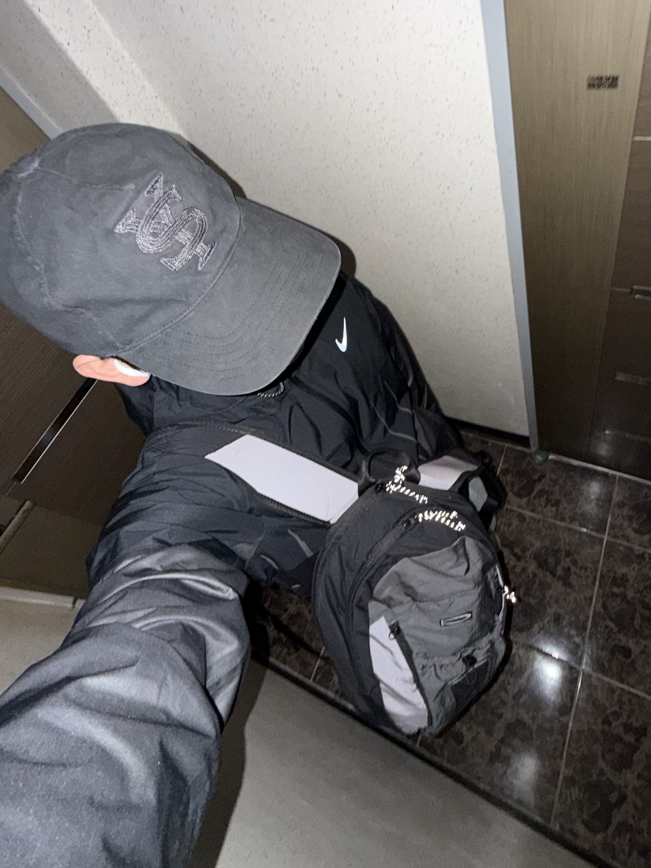 Sunday Ceremony Sy Logo 5 Panel Cotton Cap - Black, Nike Storm-Fit ADV Running Division Aerogami Running Jacket Black - Asia 착용 스타일