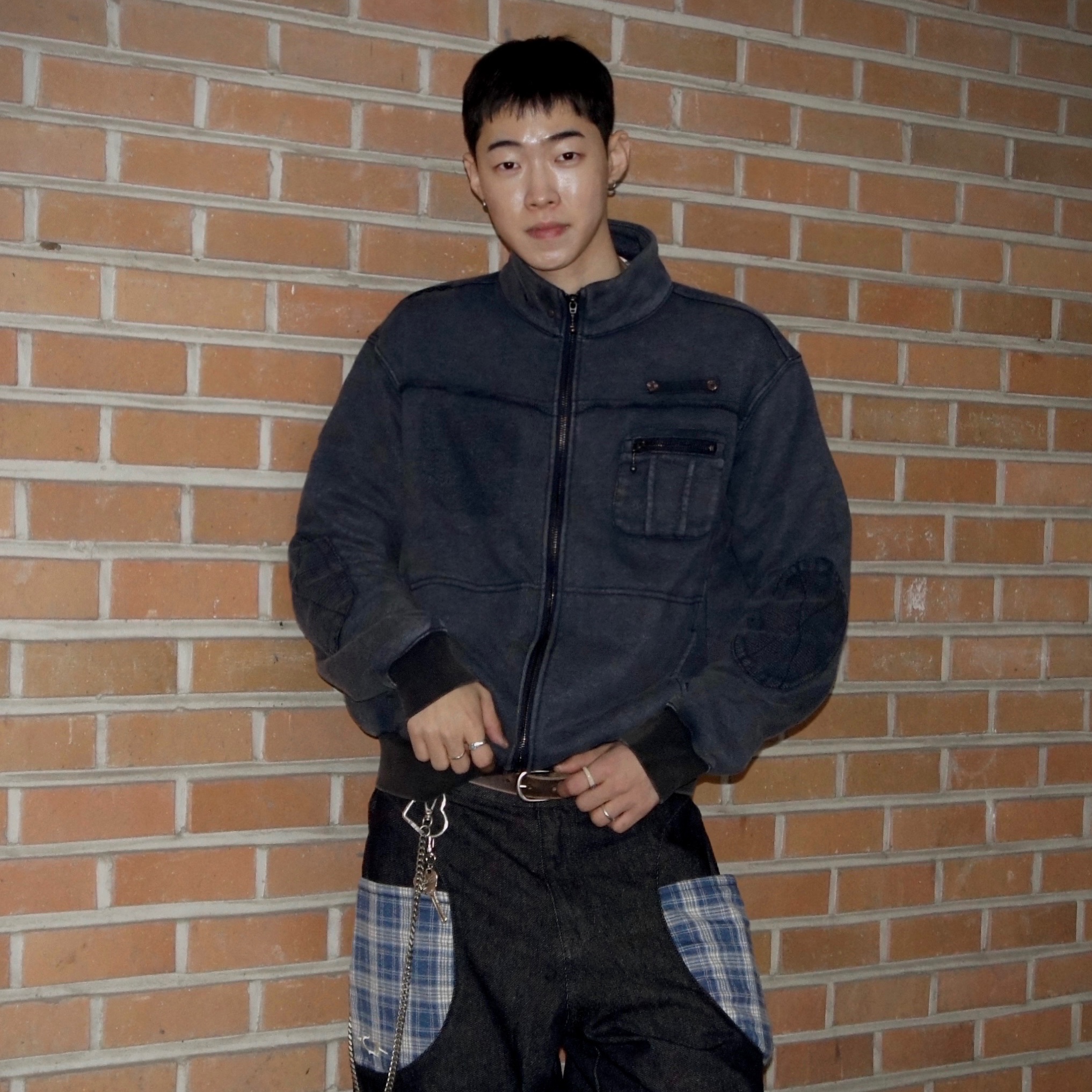 MAINBOOTH Field Combat Jacket NAVY 착용 스타일 - 1