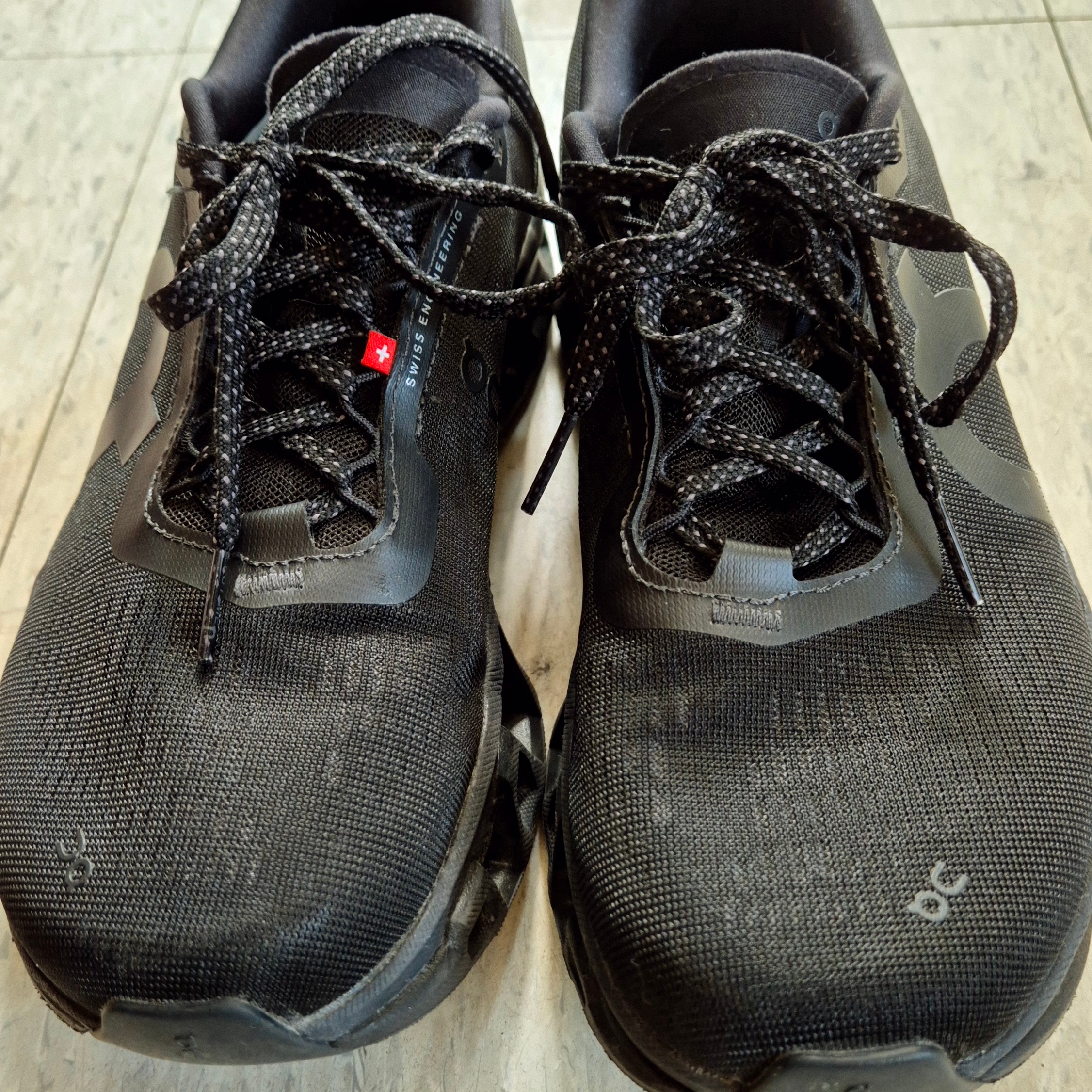 On Running Cloudmonster 1 Black 착용 스타일 - 2