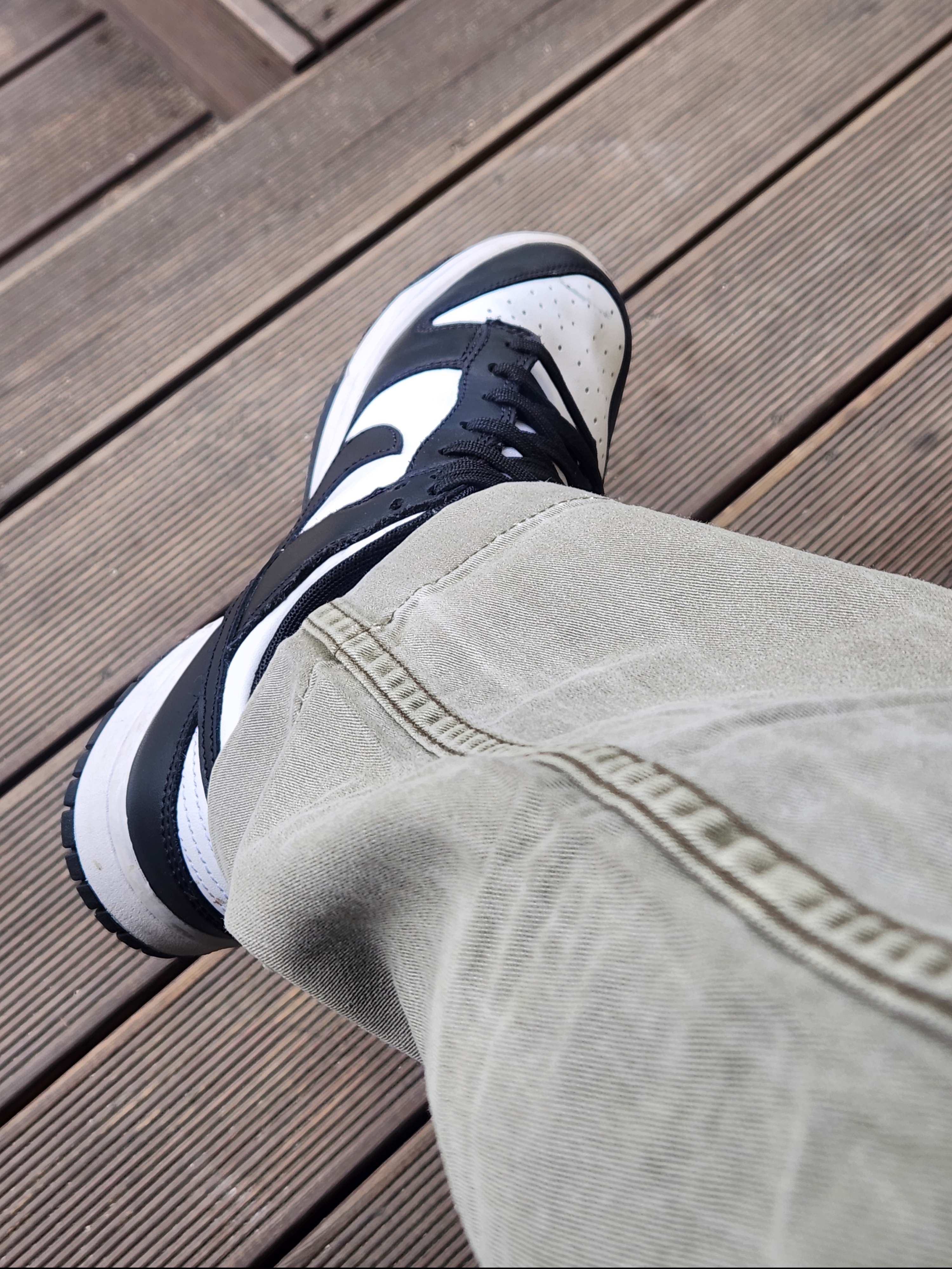 Montbell Light Shell Wind Jacket Black, Nike Dunk Low Retro Black 착용 스타일 - 2