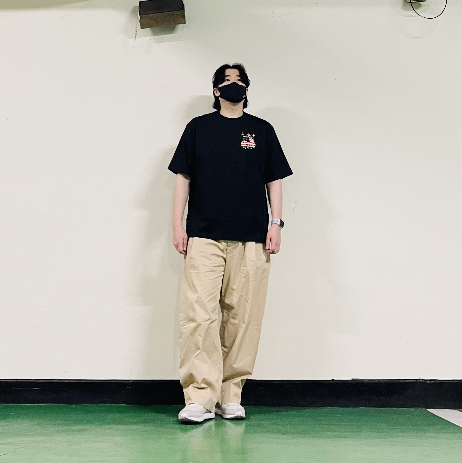 Palace King Tri T-Shirt Black - 26SS, Nike x Stranger Things Air Tailwind 79 Sail Upside Down Pack 착용 스타일 - 2