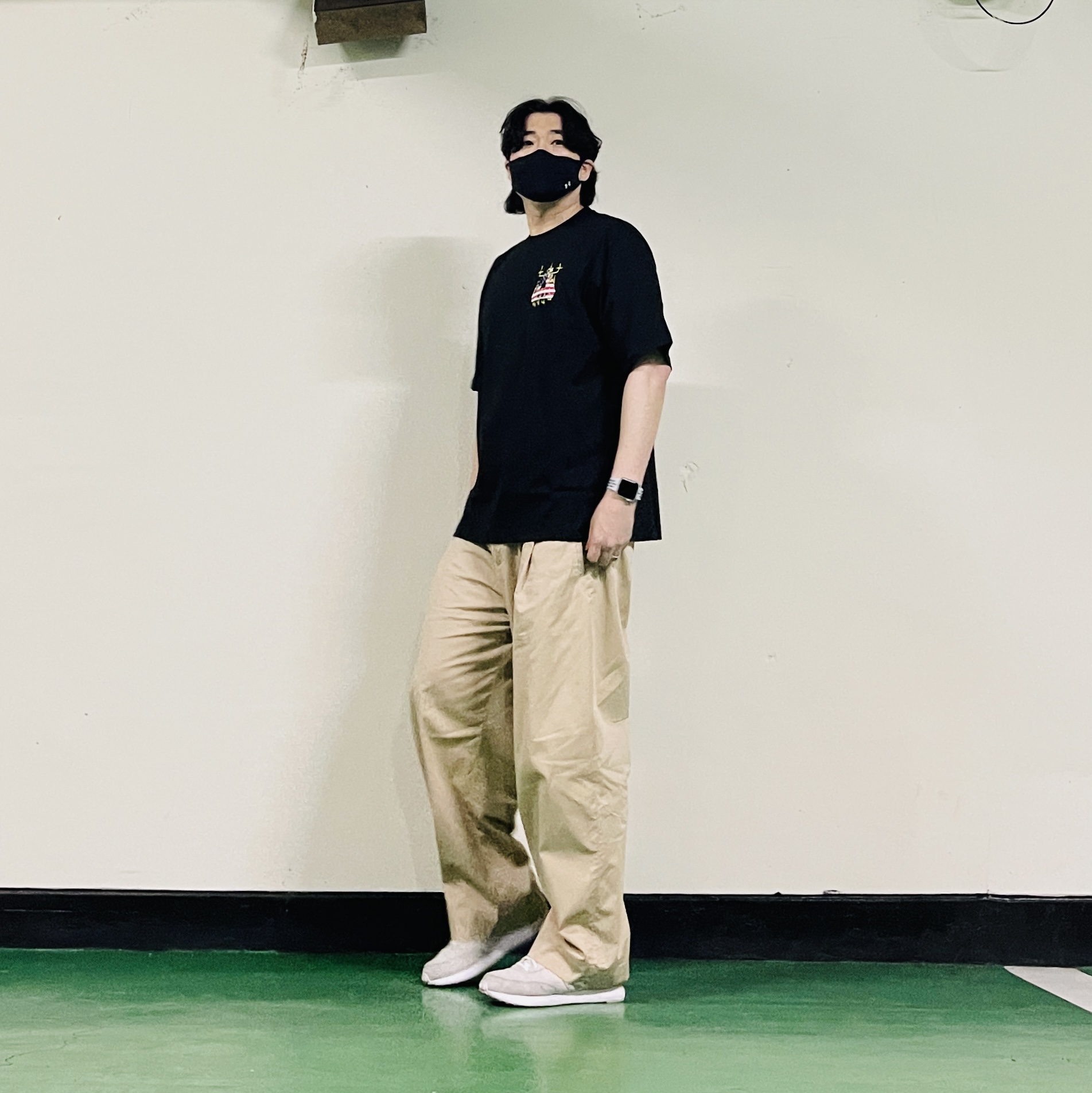 Palace King Tri T-Shirt Black - 26SS, Nike x Stranger Things Air Tailwind 79 Sail Upside Down Pack 착용 스타일 - 3
