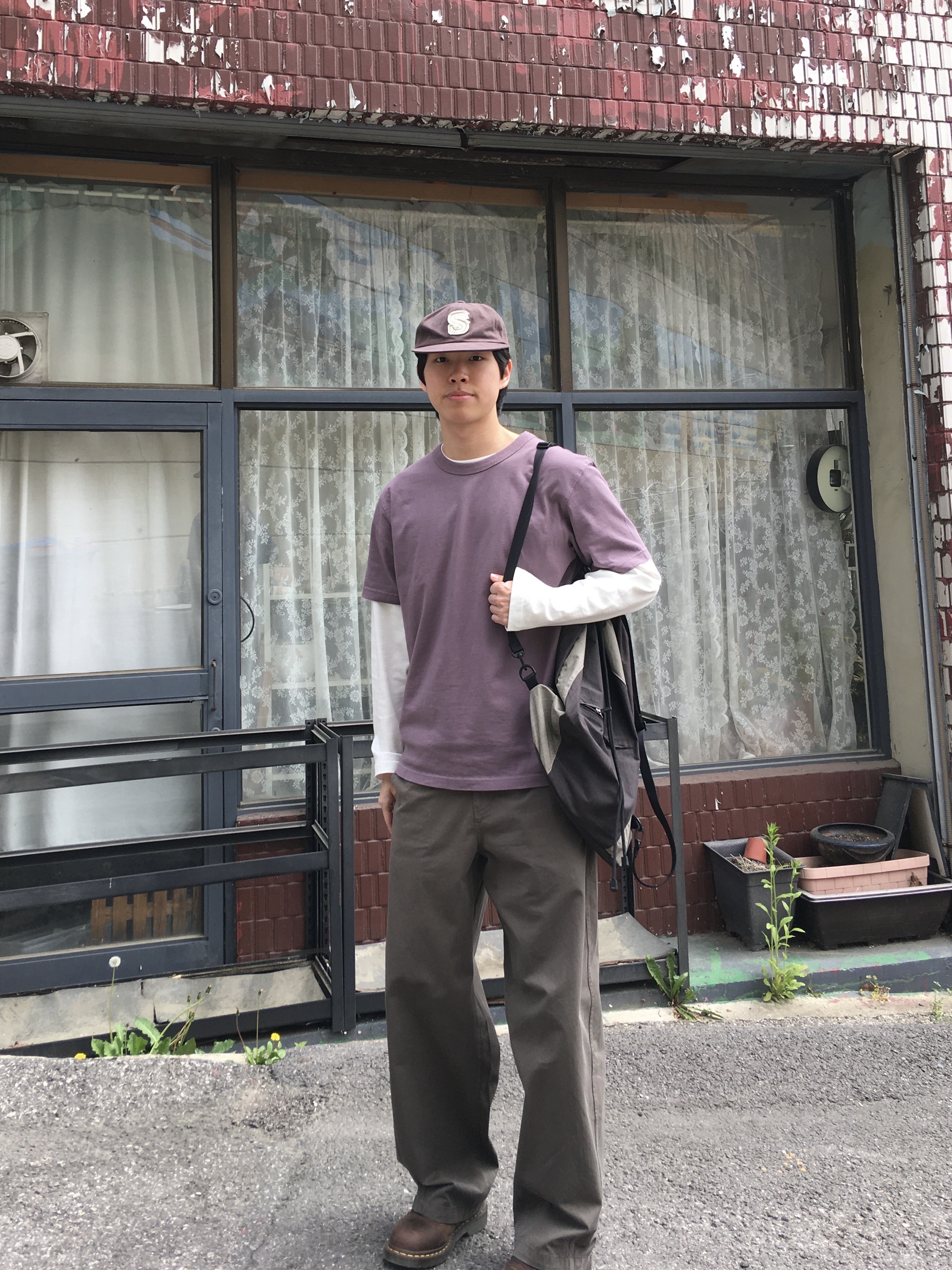 Dr. Martens 1461 Crazy Horse Dark Brown 착용 스타일 - 5