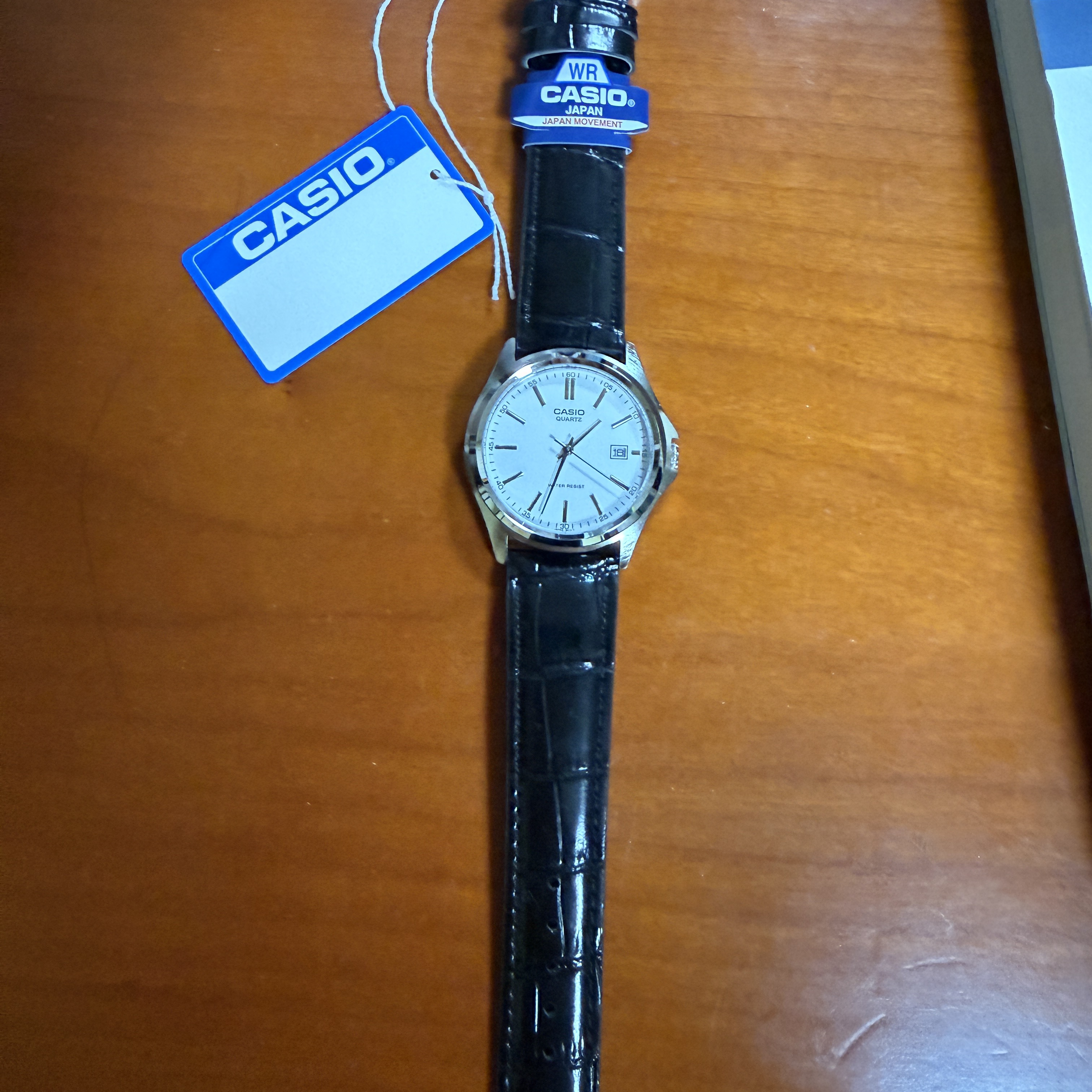 Casio MTP-1183E-7A 착용 스타일