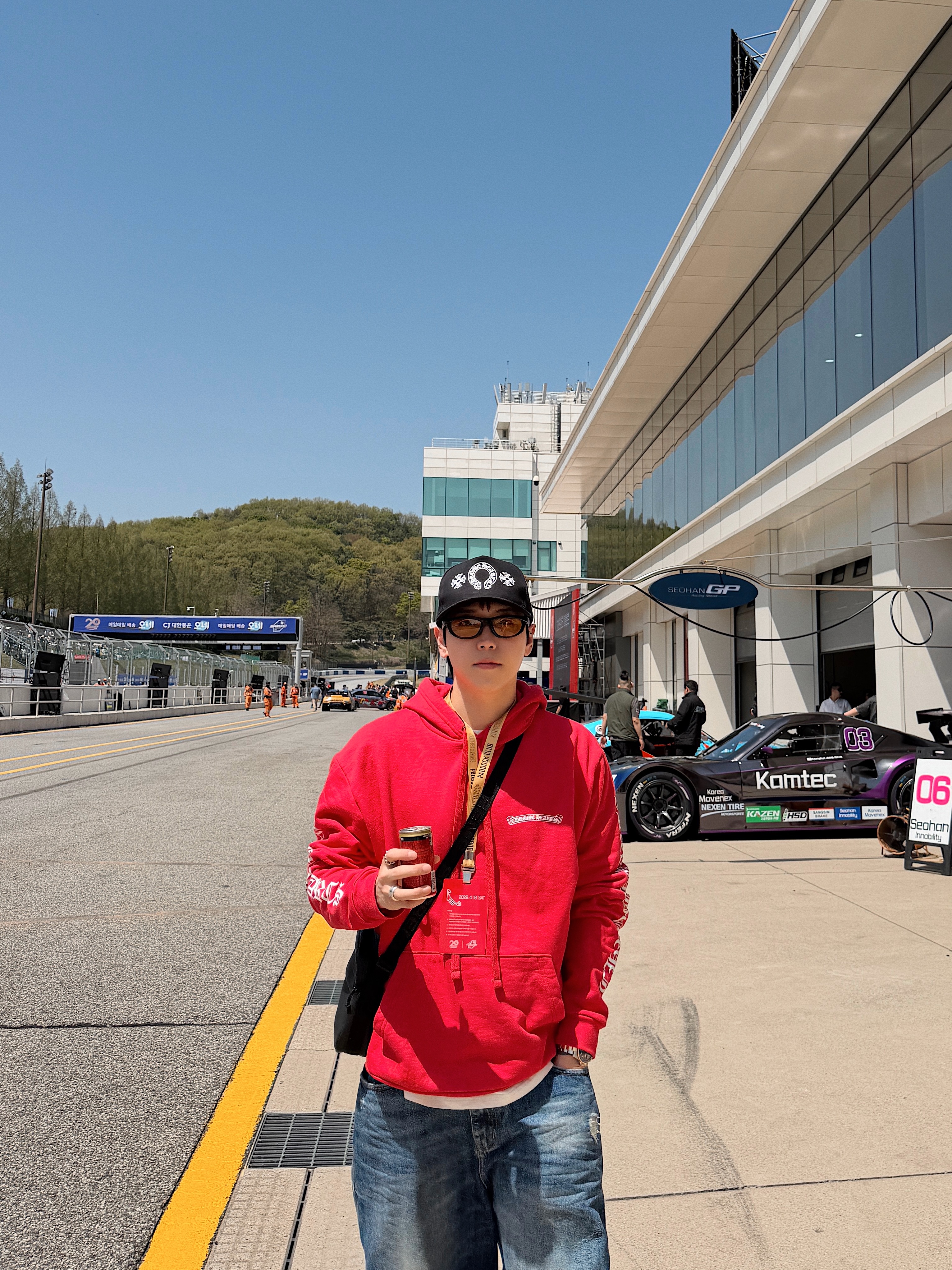 Chrome Hearts Scroll Logo Hoodie Red, Nonnod Double pocket Japanese Denim Mid Blue 착용 스타일 - 4
