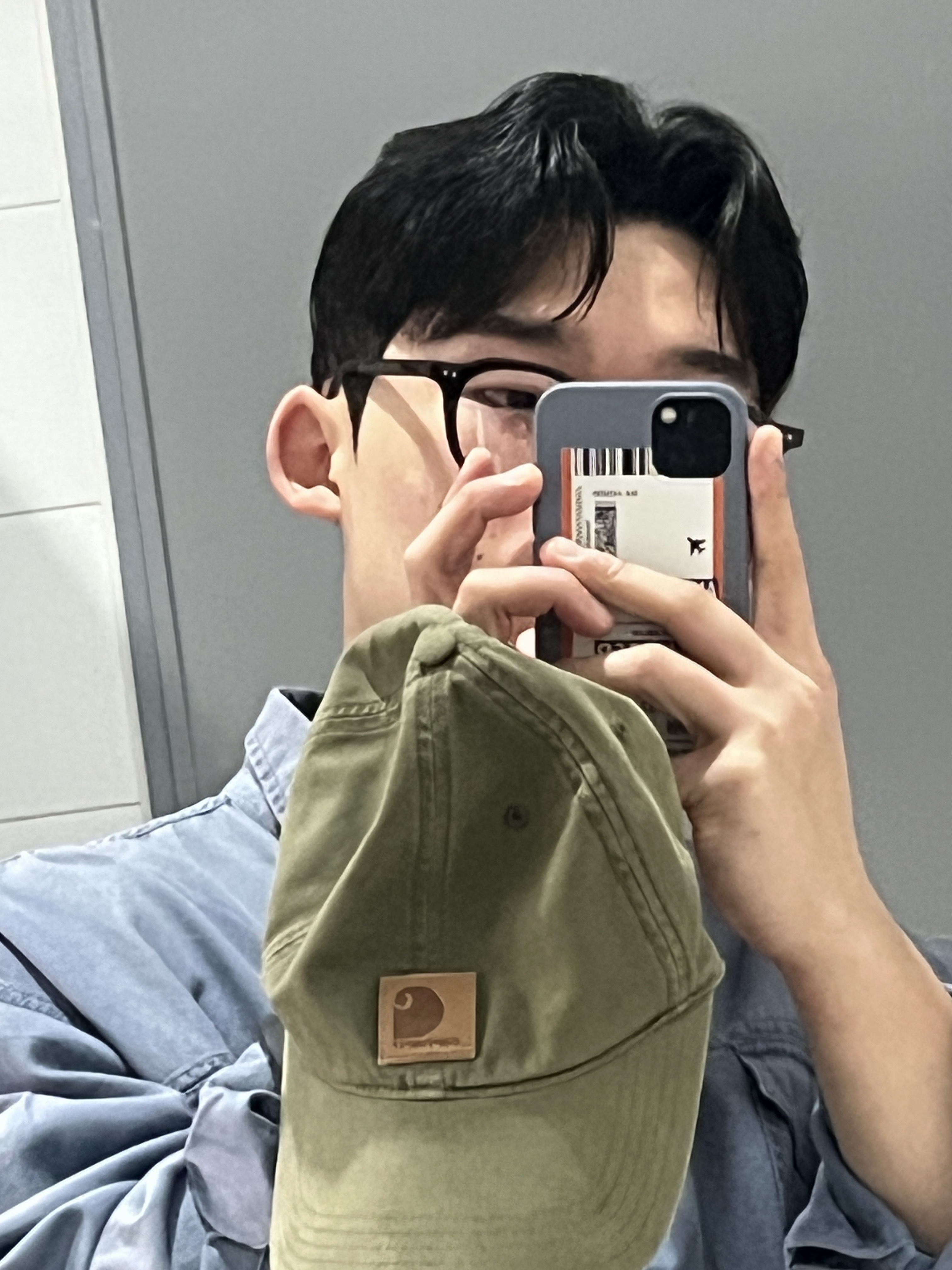 Carhartt Canvas Cap Army Green 착용 스타일