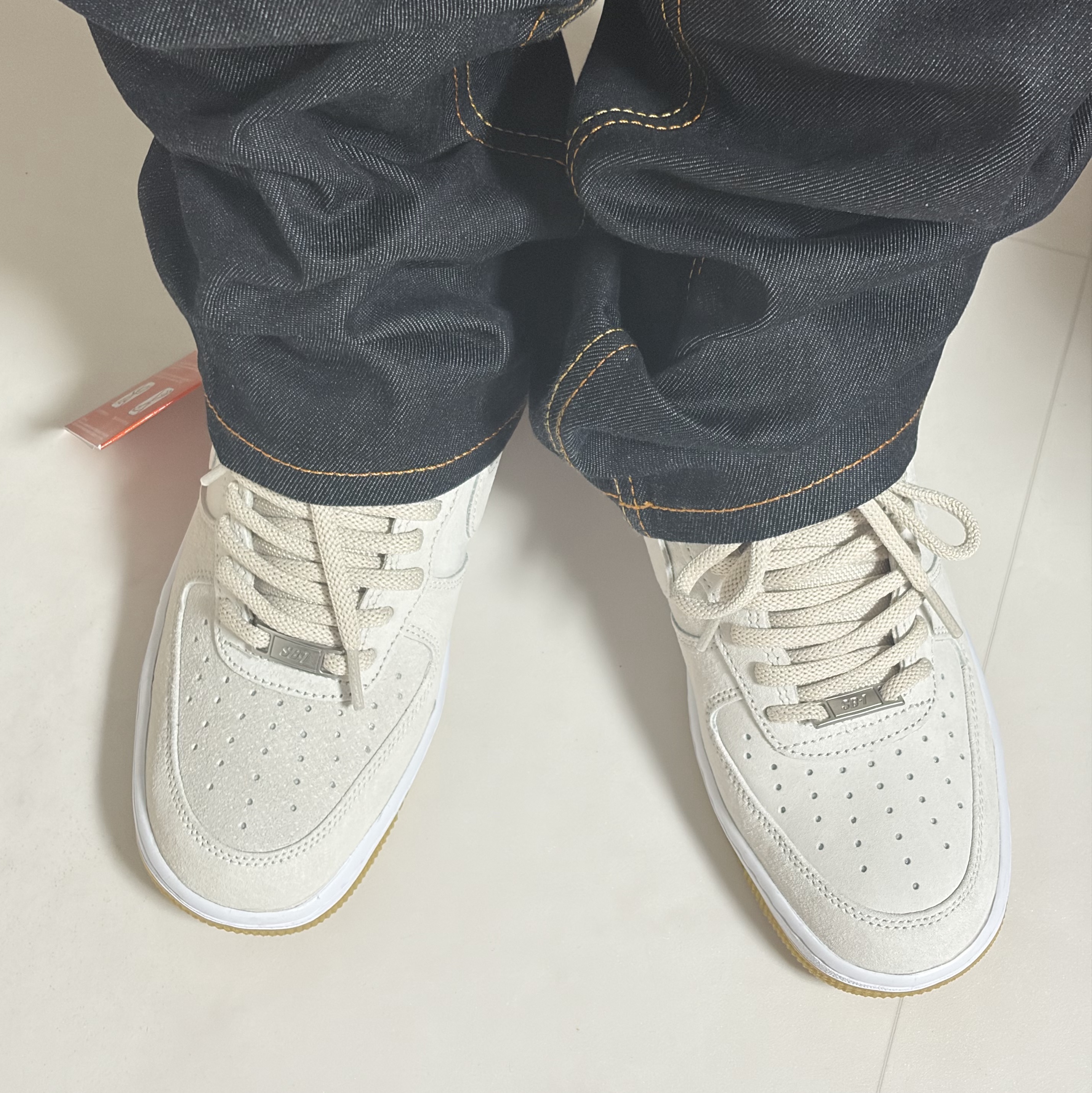 Nike SB Air Force 1 Low Light Orewood Brown and Pink Foam 착용 스타일 - 2