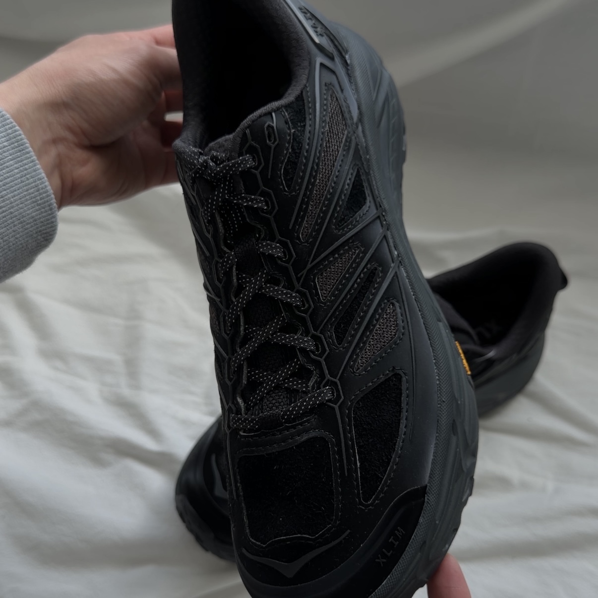 Hoka x Xlim Mafate Speed 2 TS Black Charcoal 착용 스타일 - 3
