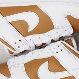 Nike Dunk Low QS Dark Curry 착용 스타일