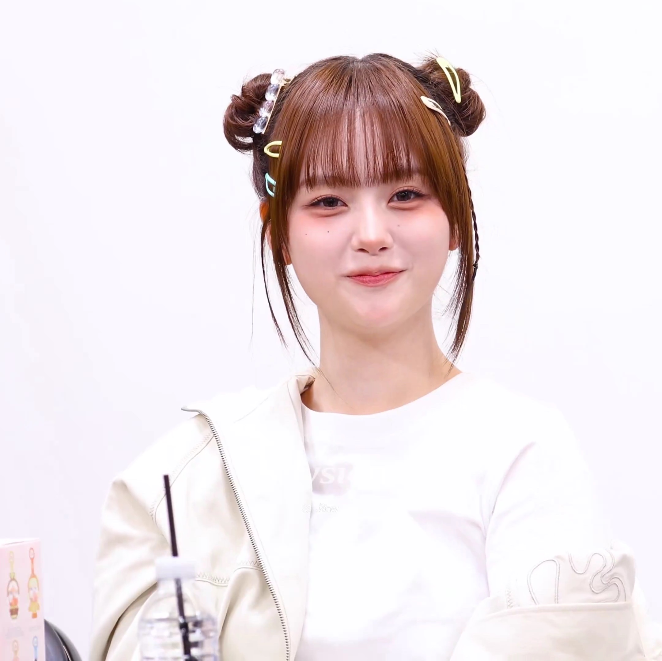 [예약 배송][KREAM 단독] Safarispot 1/2 Basic Safari T-Shirt White, [예약 배송][KREAM 단독] Safarispot 1/2 Basic Safari T-Shirt Black 착용 스타일 - 5
