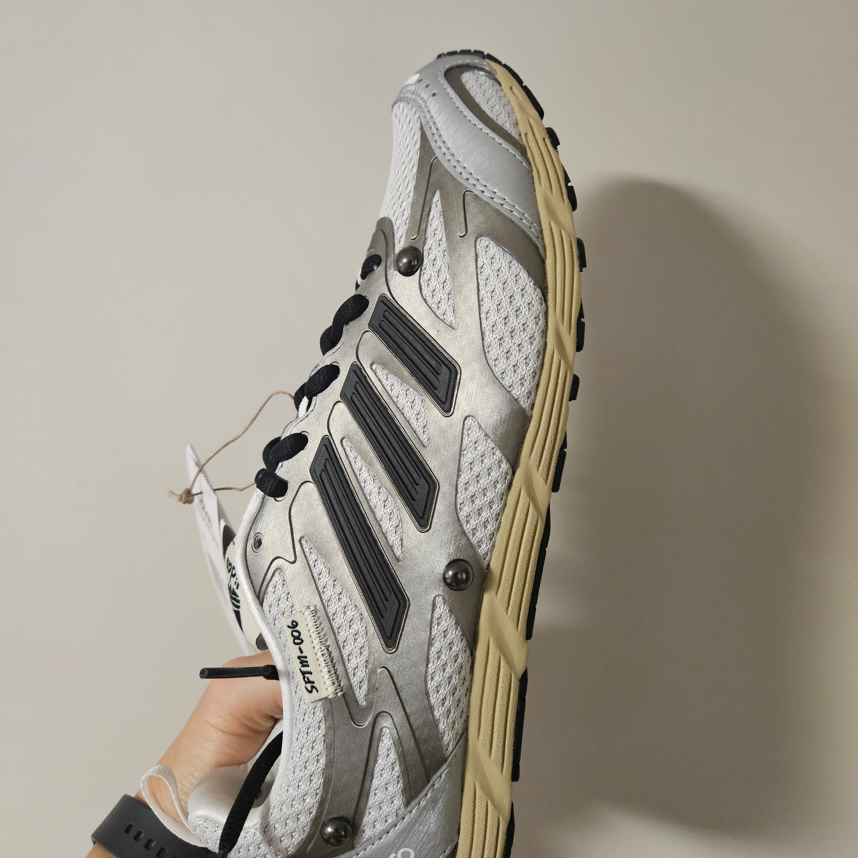 Adidas x Song for the Mute Adizero PR Grey One Core Black 착용 스타일