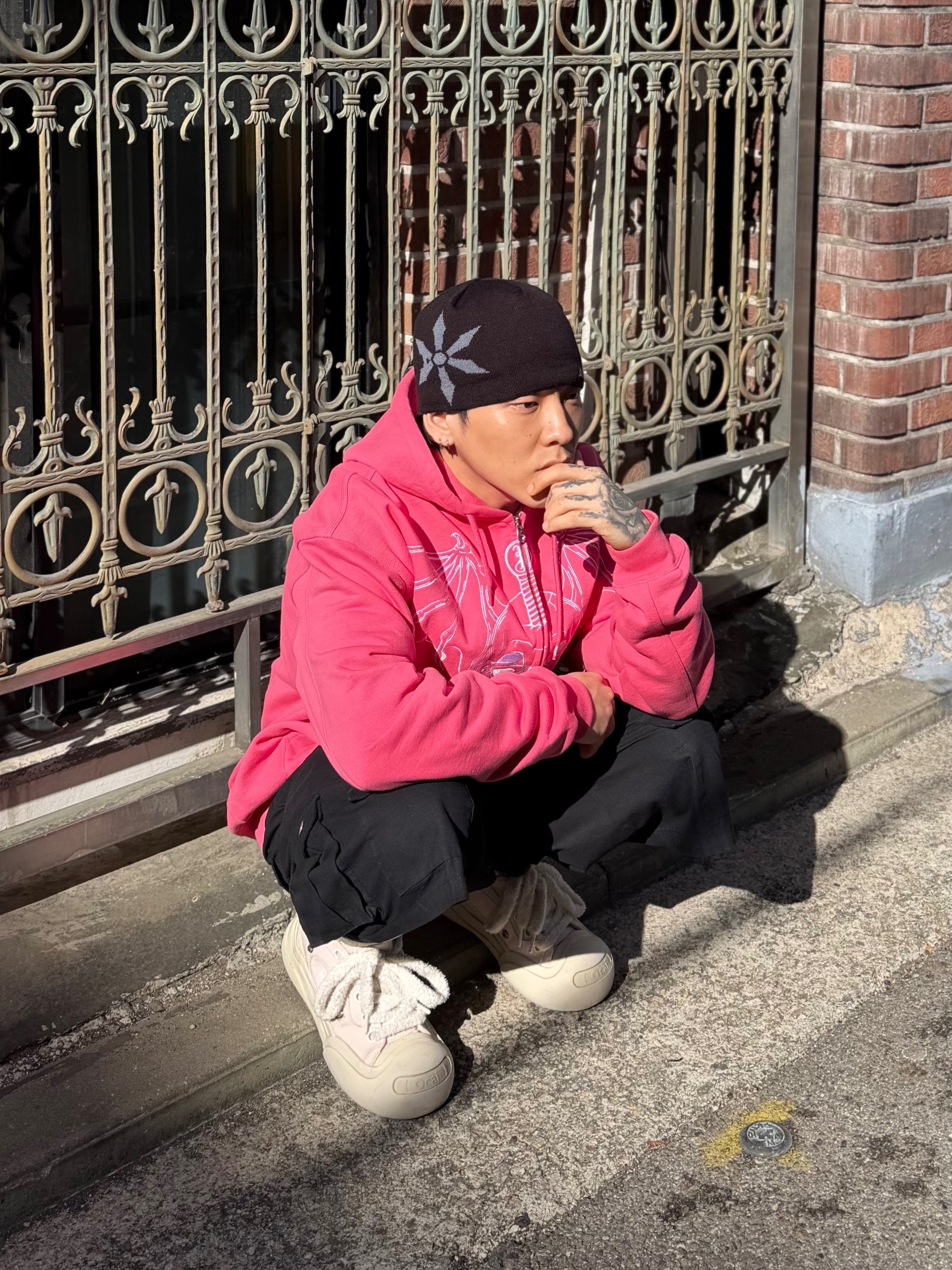 Palace Wingspan Triple Stitch Hood Posh Pink - 25FW, AX CONNECTION Compass Logo Beanie (Lightweight) 착용 스타일 - 4