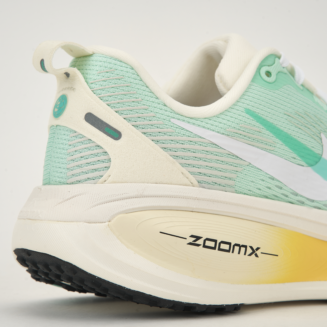 (W) 나이키 보메로 18 민트 폼 세일((W) Nike Vomero 18 Mint Foam Sail) - 8