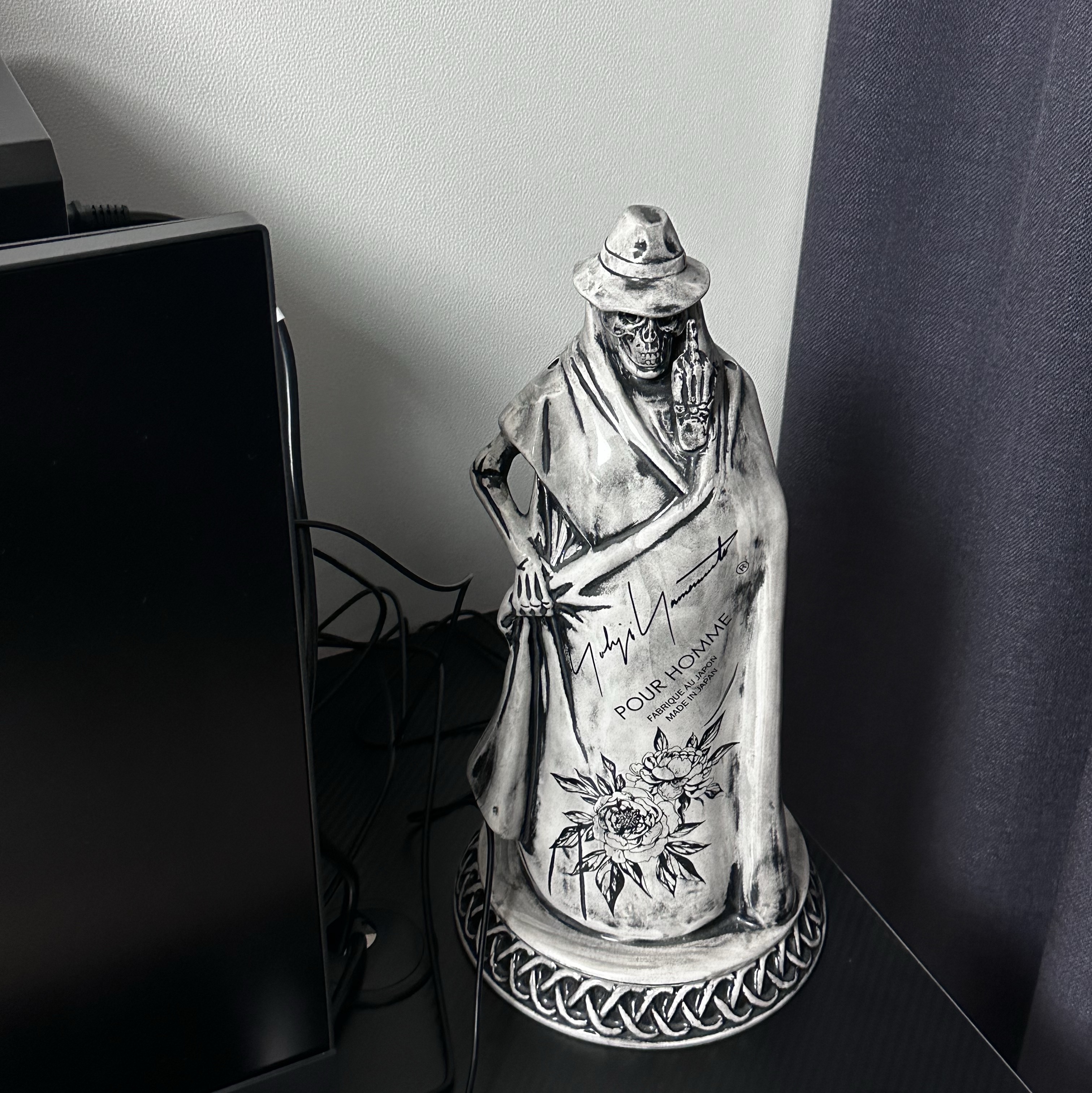 Neighborhood x Yohji Yamamoto Reaper Incense Chamber Black/White 착용 스타일