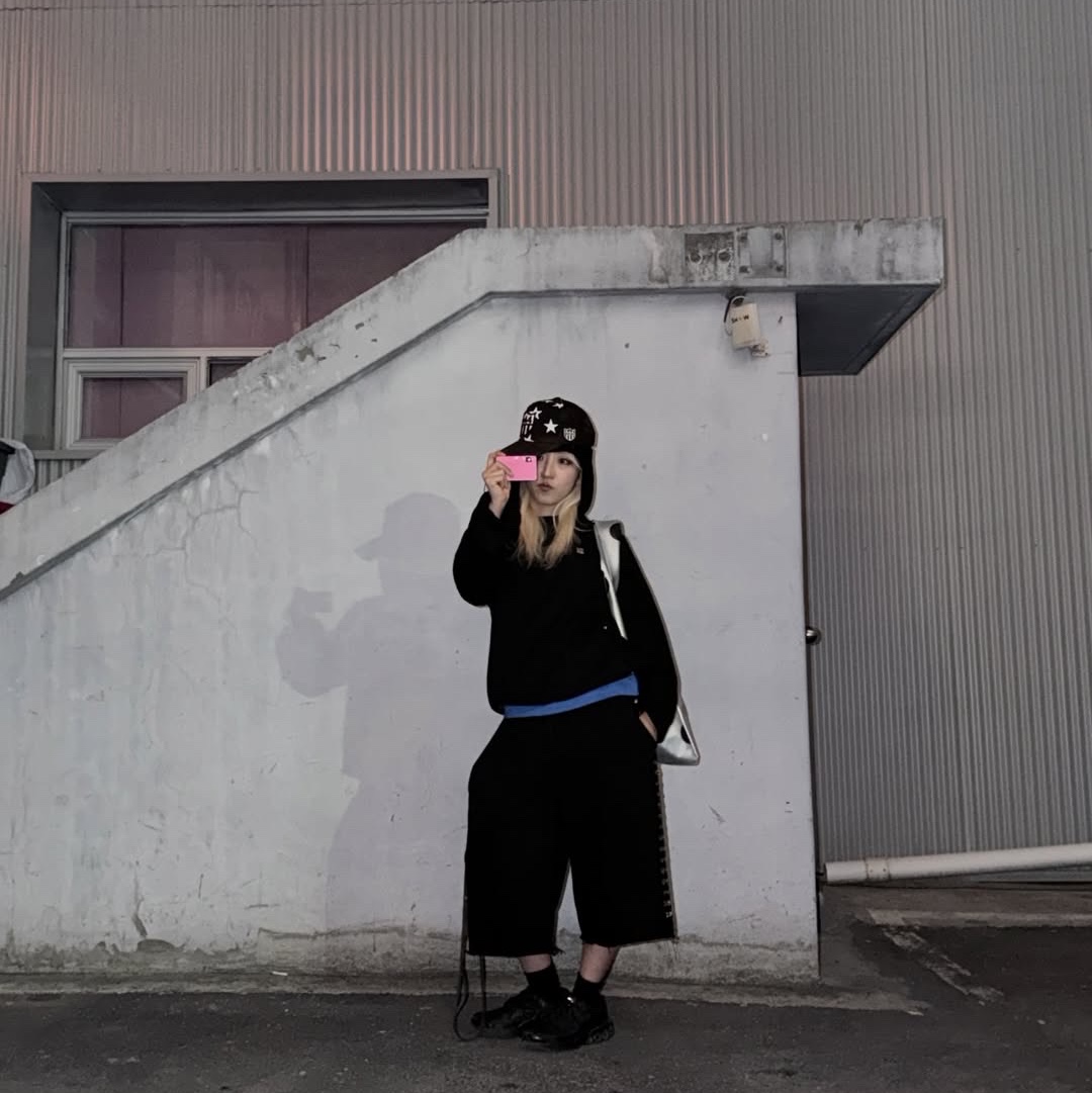 SPORT CHAMBER SC Node T-shirt BLUE, SPORT CHAMBER SC Waffle Ear-Open Hood T-shirt BLACK 착용 스타일 - 3