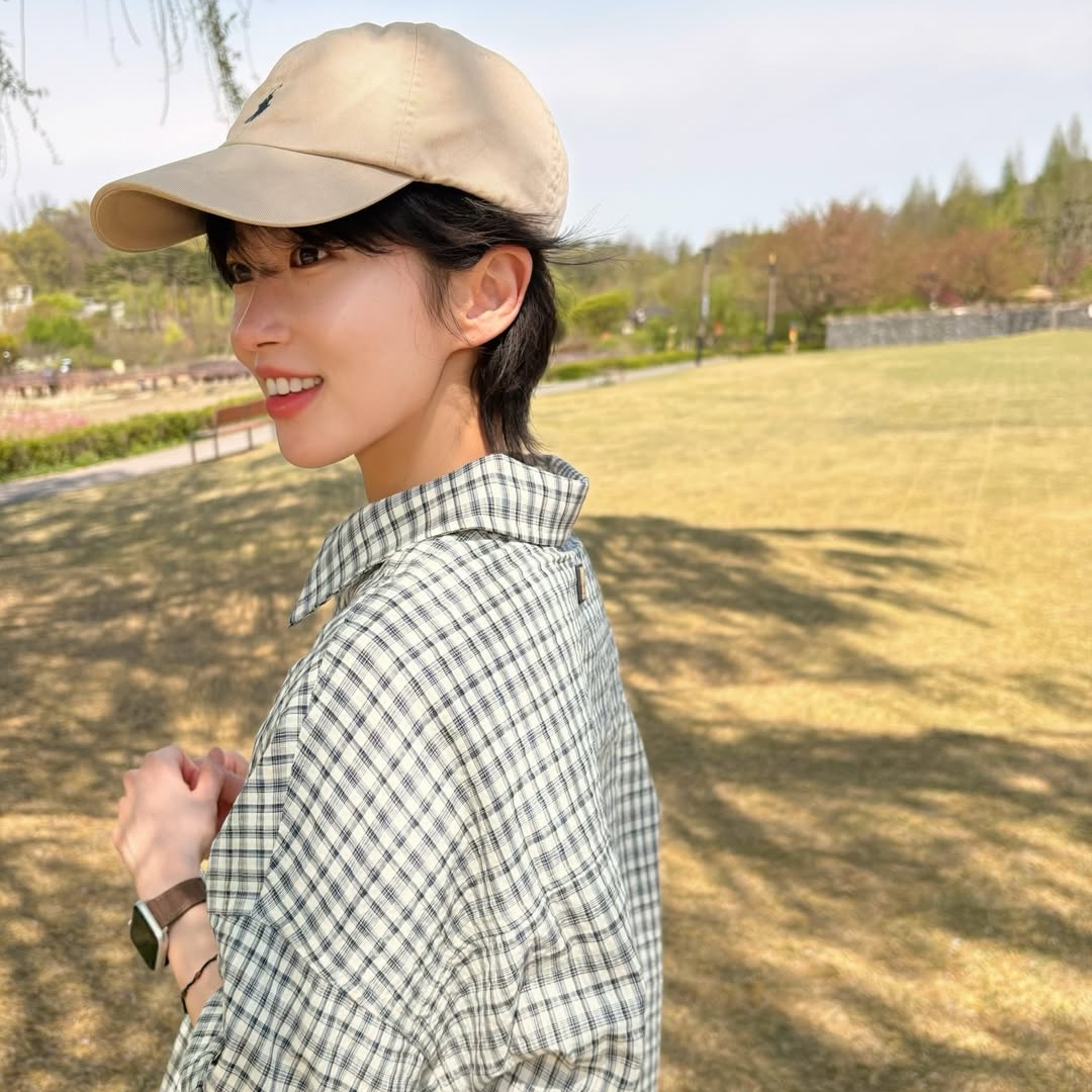 SPORT CHAMBER SC Square Check Roll-up Shirt WHITE 착용 스타일 - 3