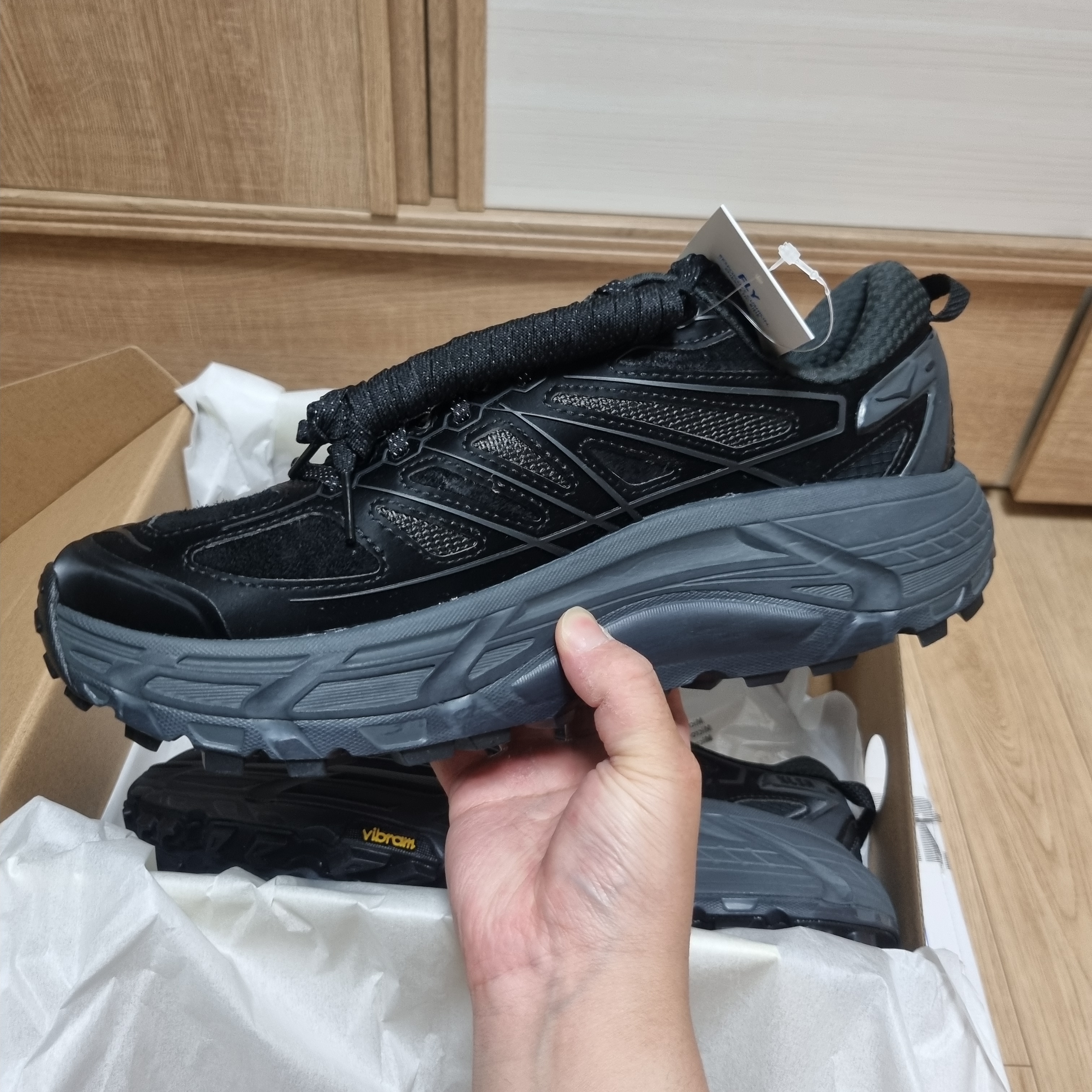 Hoka x Xlim Mafate Speed 2 TS Black Charcoal 착용 스타일 - 1