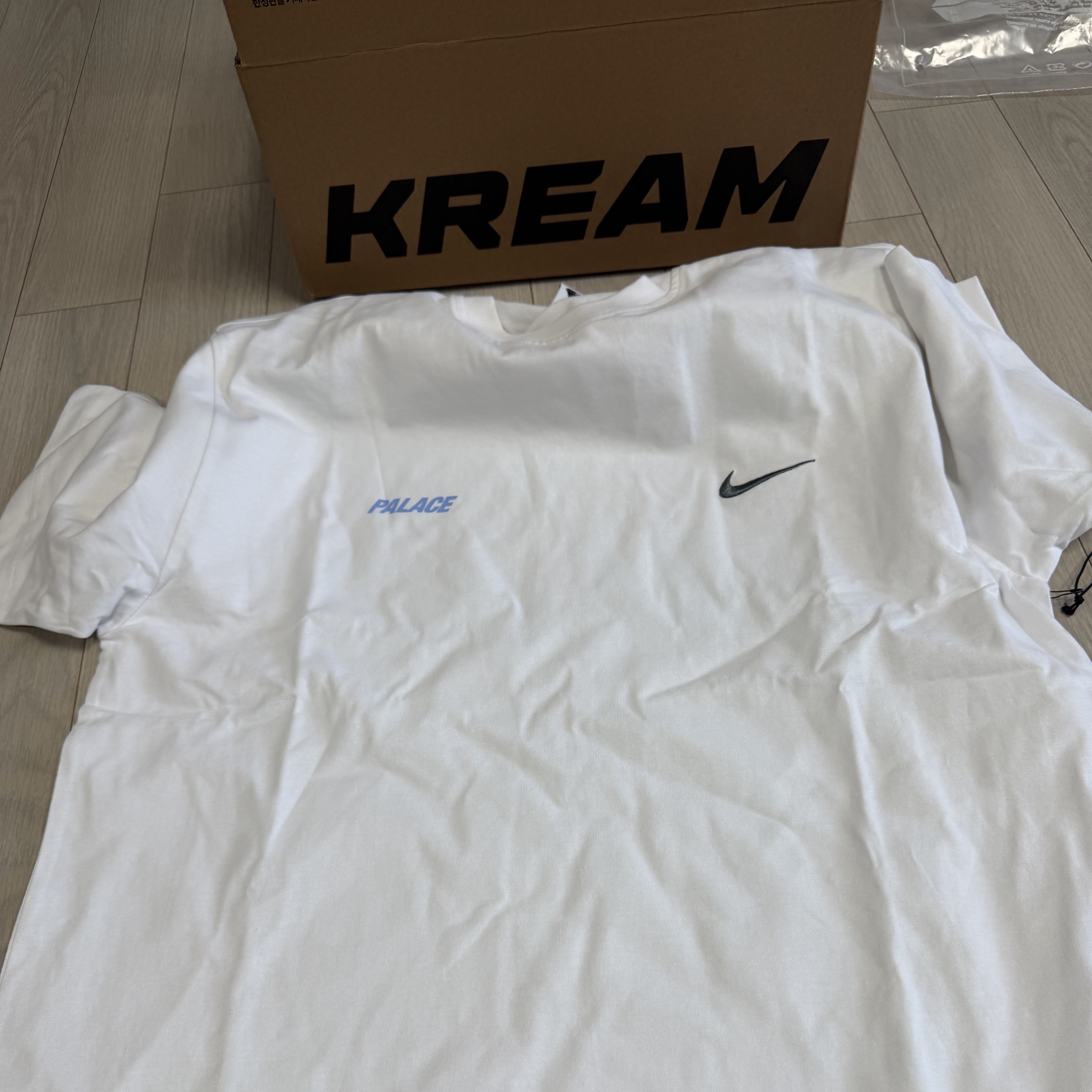 Palace x Nike Font Swoosh T-Shirt White - 26SS 착용 스타일 - 2