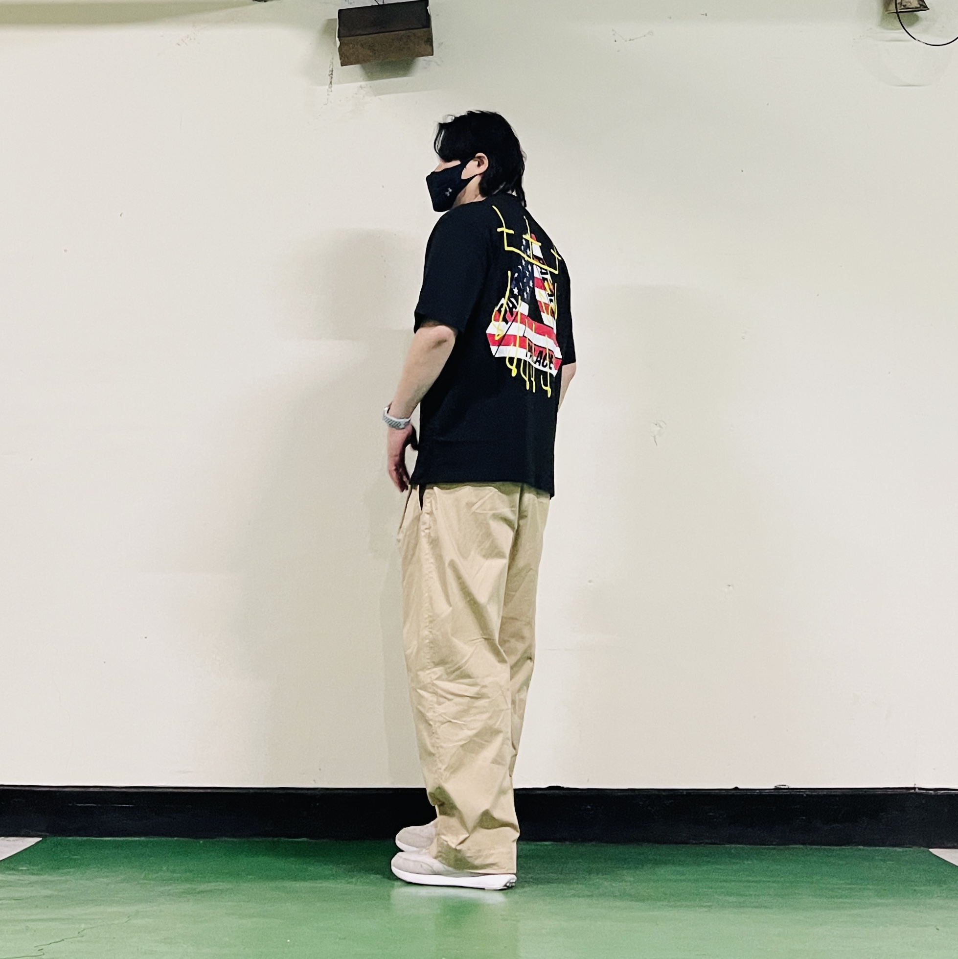 Palace King Tri T-Shirt Black - 26SS, Nike x Stranger Things Air Tailwind 79 Sail Upside Down Pack 착용 스타일 - 1
