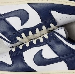 (W) Nike Dunk Low PRM Midnight Navy and White 착용 스타일