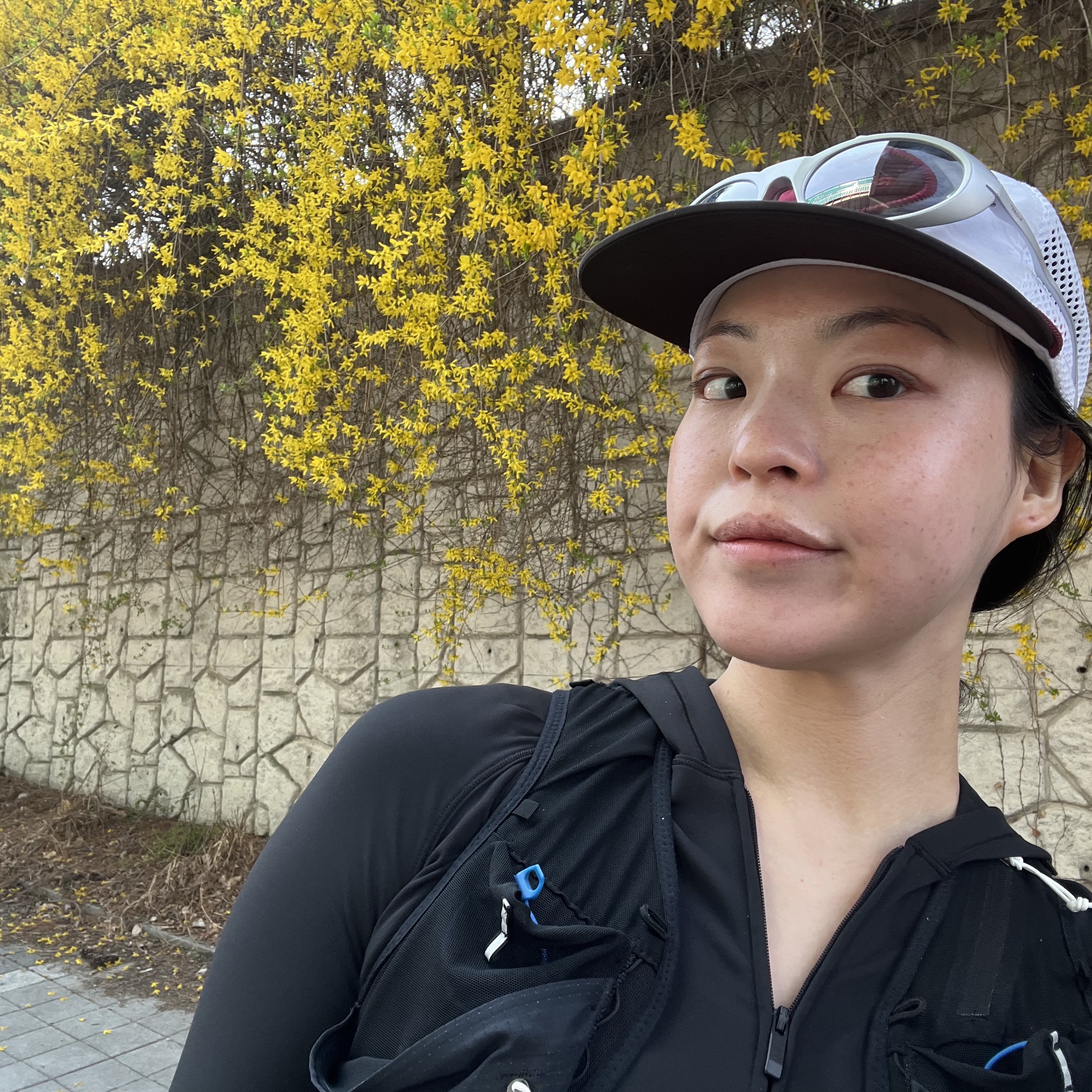 Alex Zono Running Loves You Trucker White, Salomon Sense Pro 6 Set Black 착용 스타일 - 1