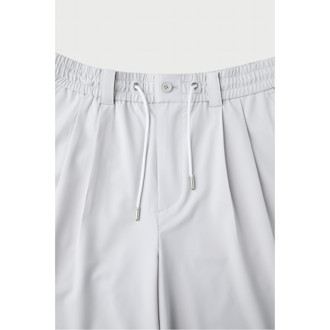이로 스트레쳐블 투턱 밴딩 버뮤다 쇼츠 아이보리(Iro Stretchable Two-Tuck Banding Bermuda Shorts Ivory) - 4