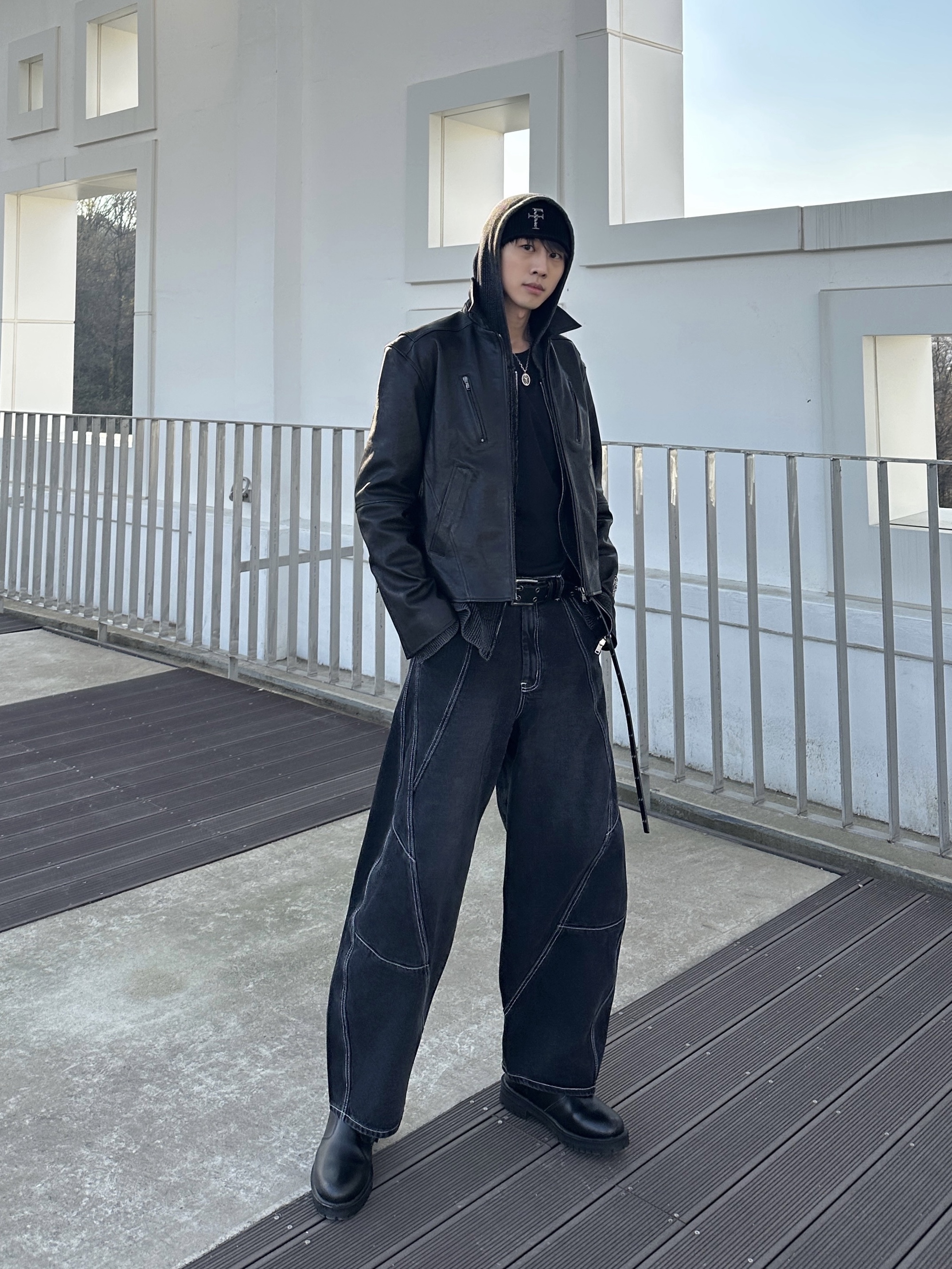 Farfromwhat Far Small F Charm Beanie_Black, Force Sensitive FST Eyelet Studded Long Belt 착용 스타일 - 3