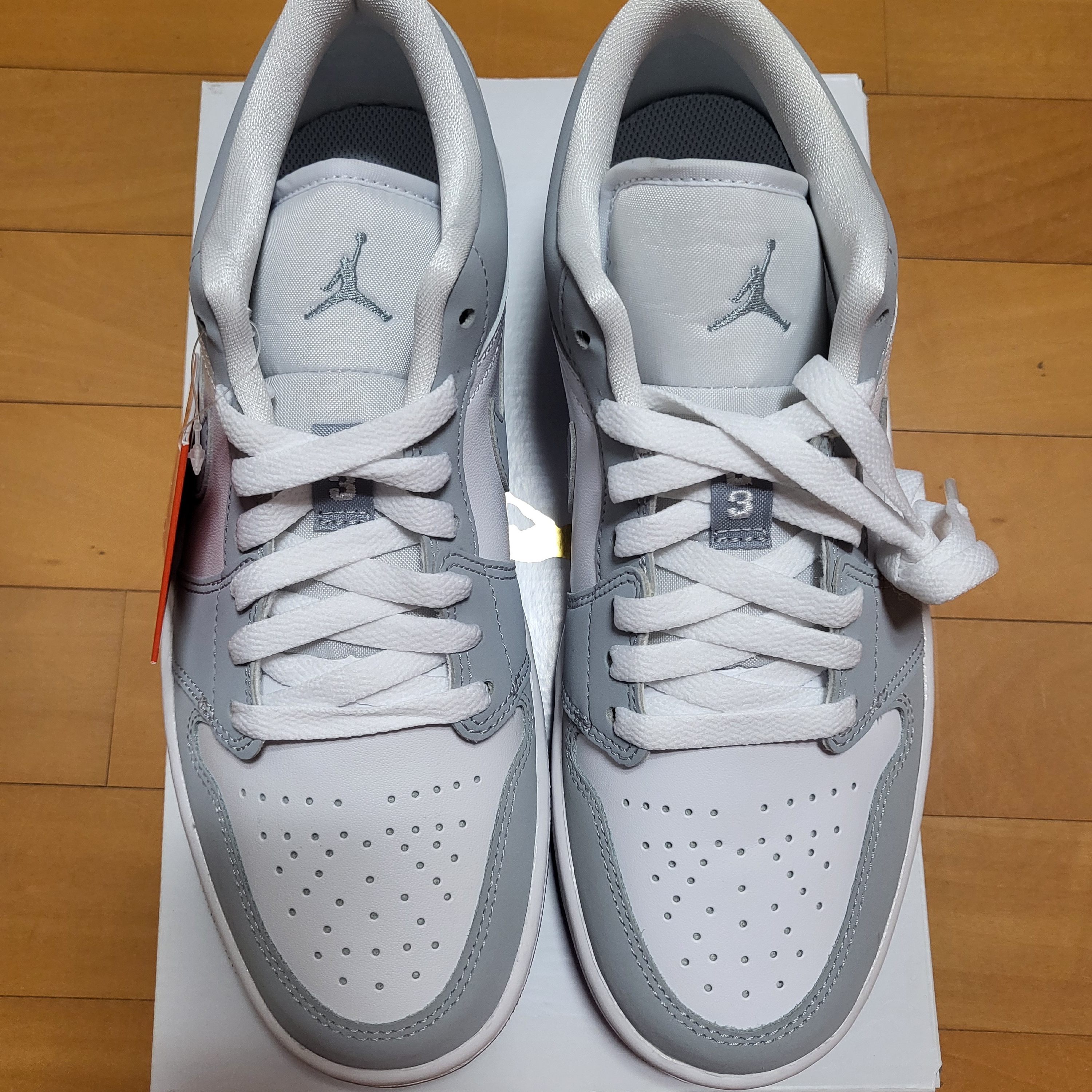 (W) Jordan 1 Low White Wolf Grey 착용 스타일