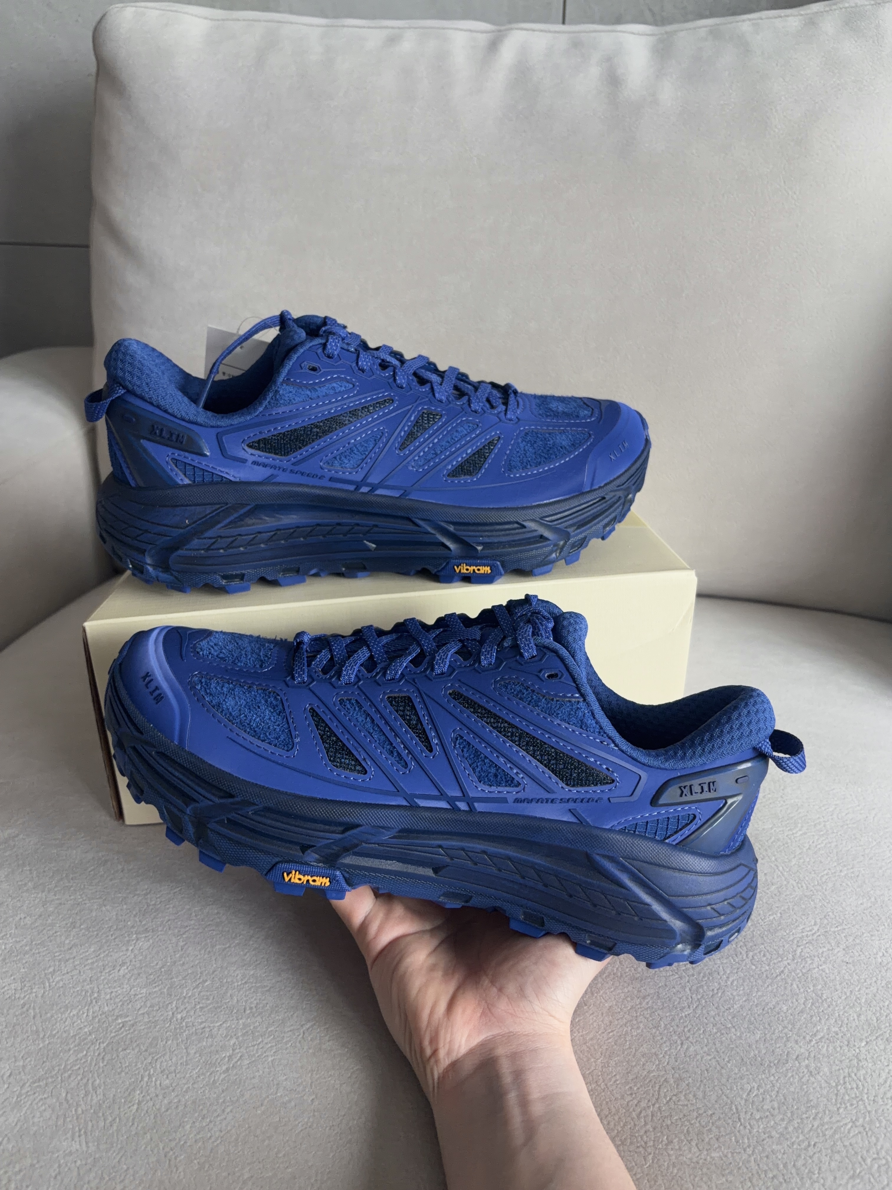 Hoka x Xlim Mafate Speed 2 TS Cobalt Blue 착용 스타일 - 1